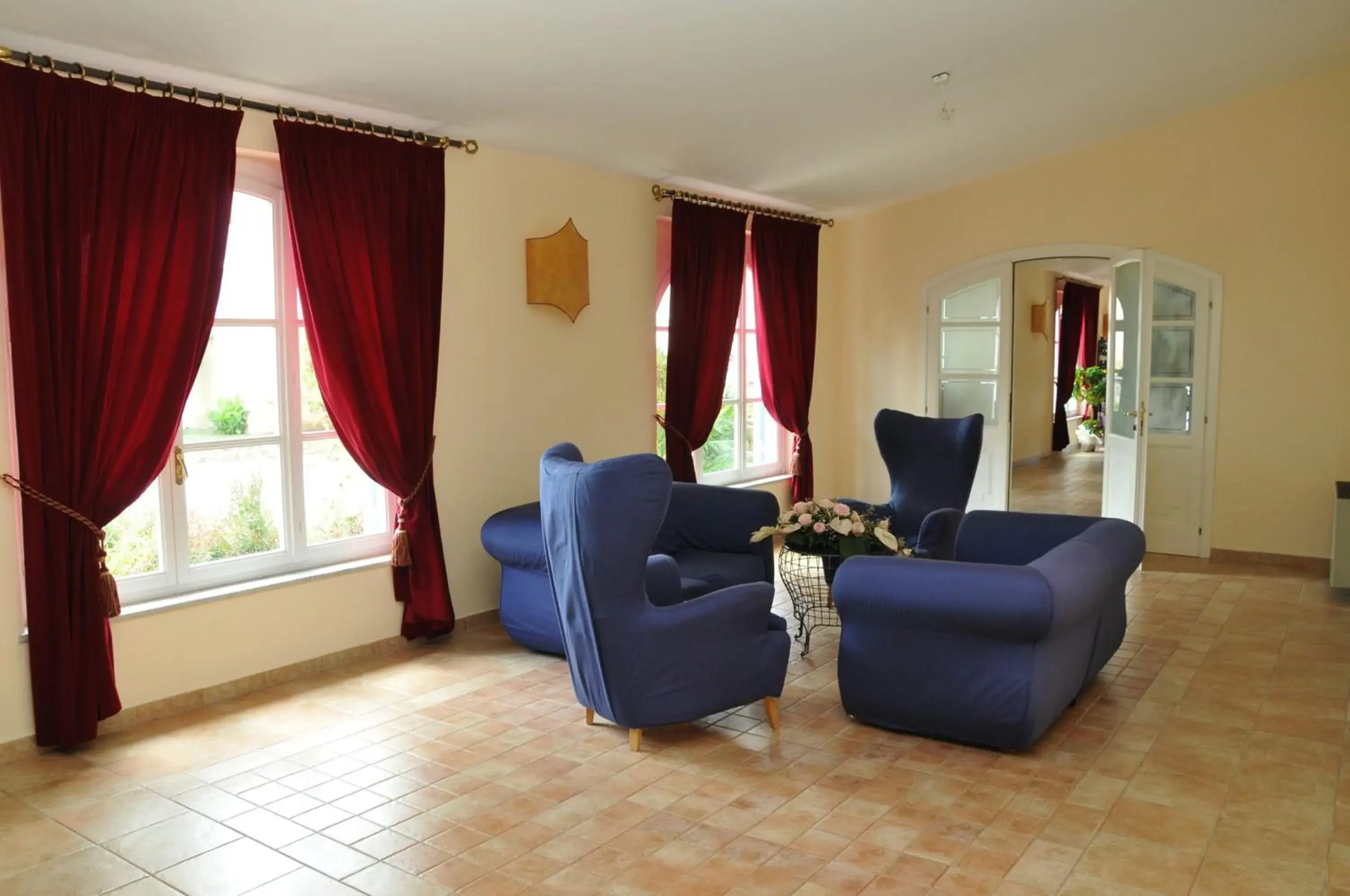 Activities, Seating Area in Villa Irlanda Grand Hotel