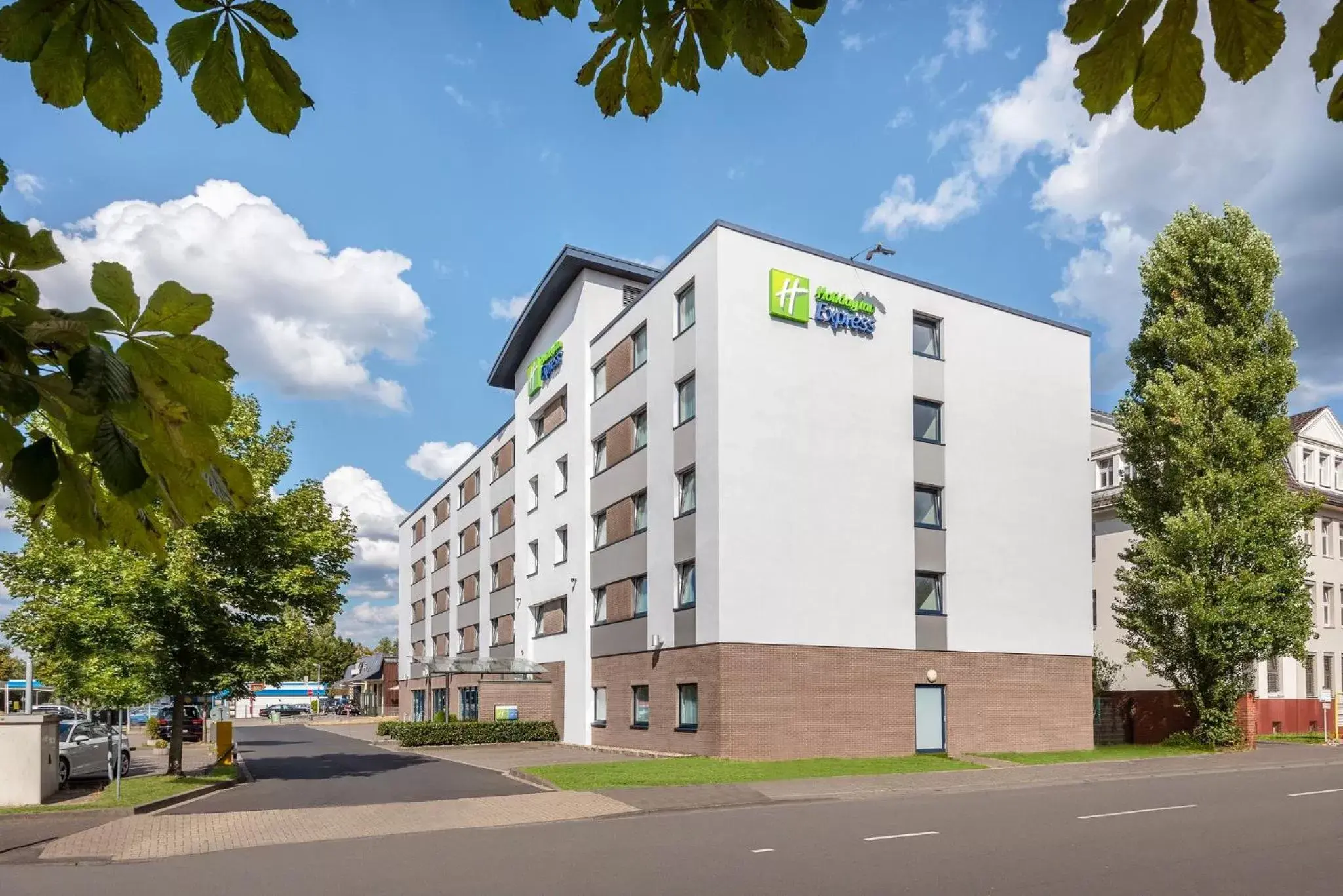 Property Building in Holiday Inn Express Cologne Mülheim, an IHG Hotel