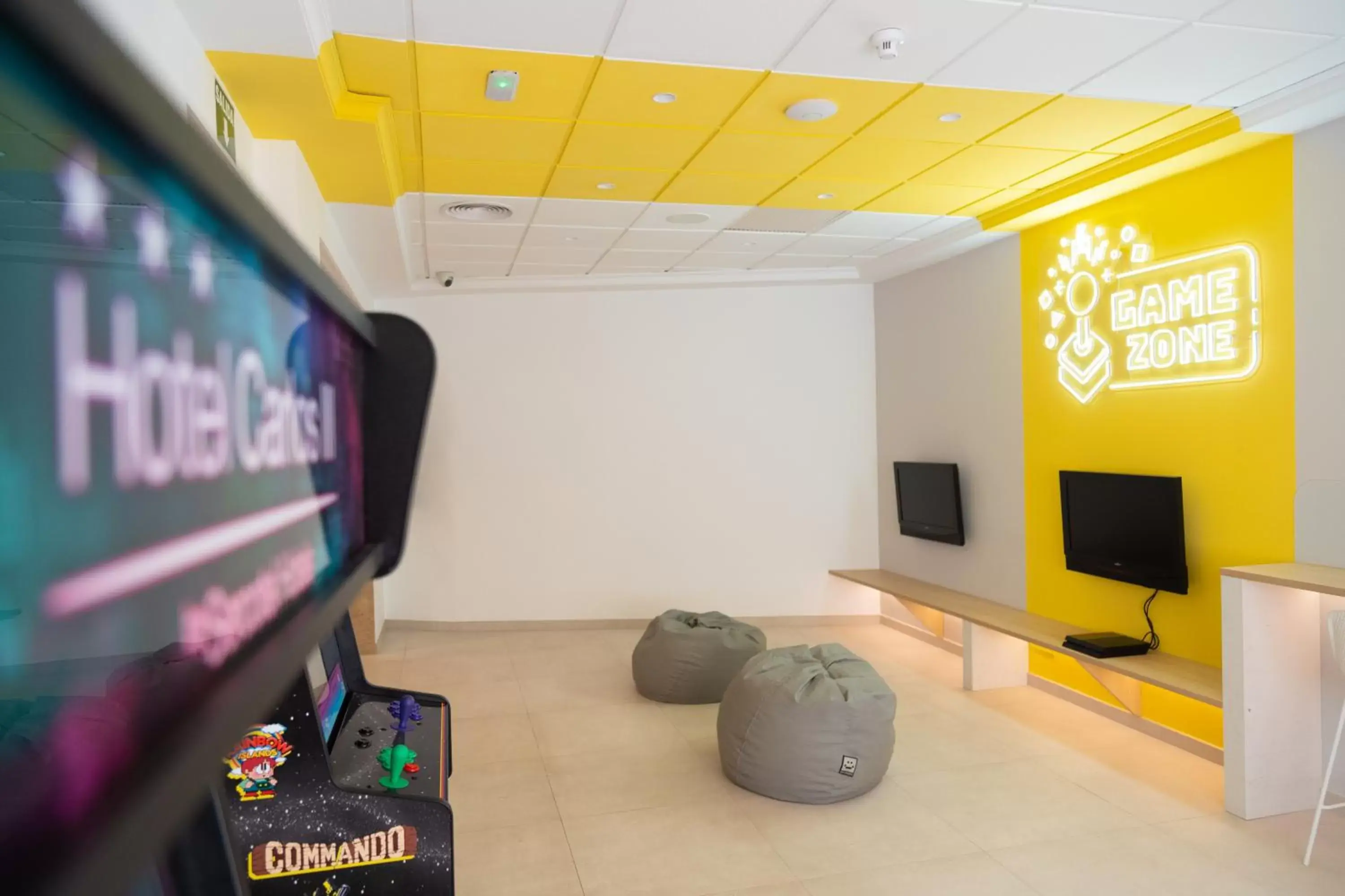 Game Room, TV/Entertainment Center in Sercotel Carlos III