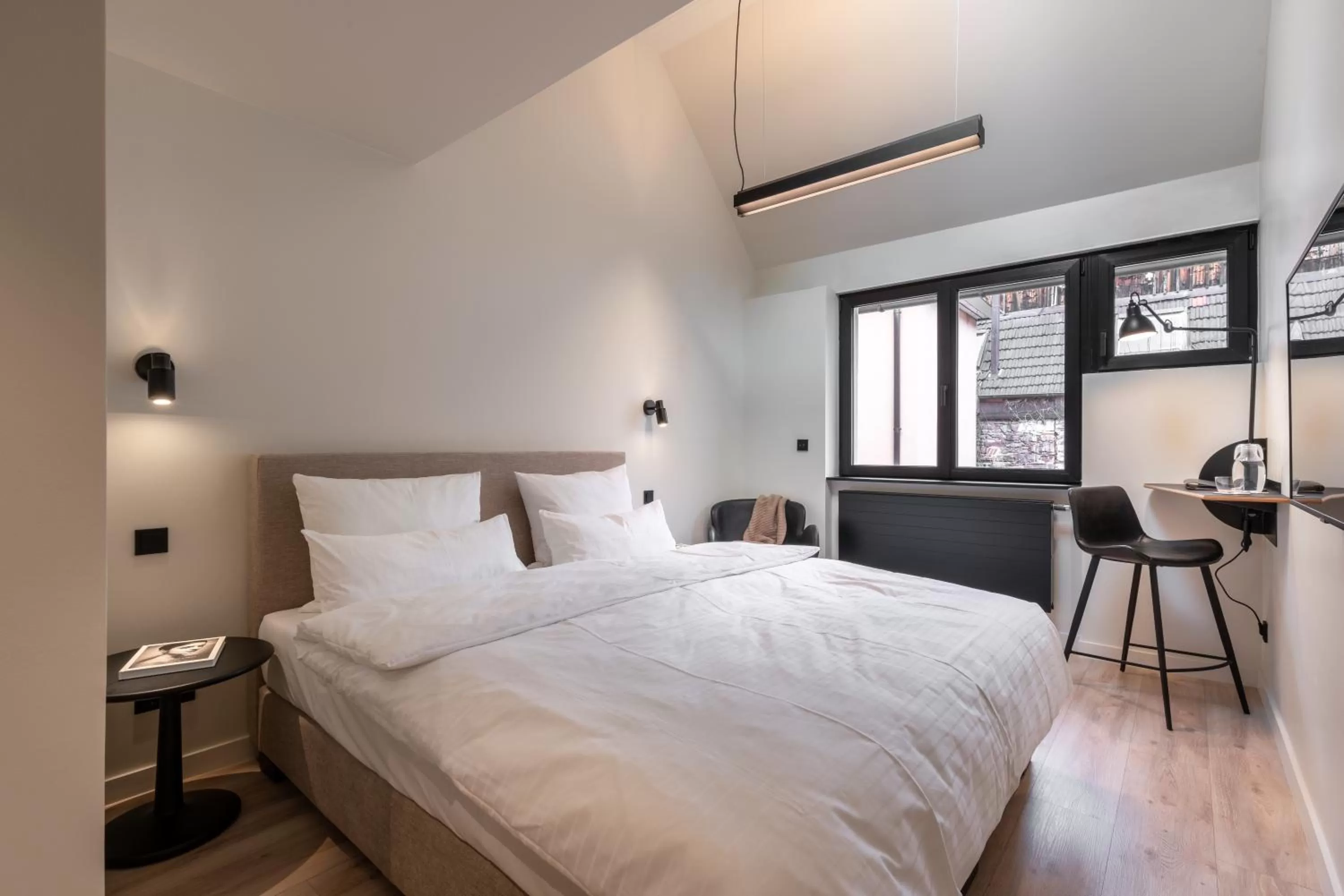 Bed in THE ADAMS - Self Check In Hotel