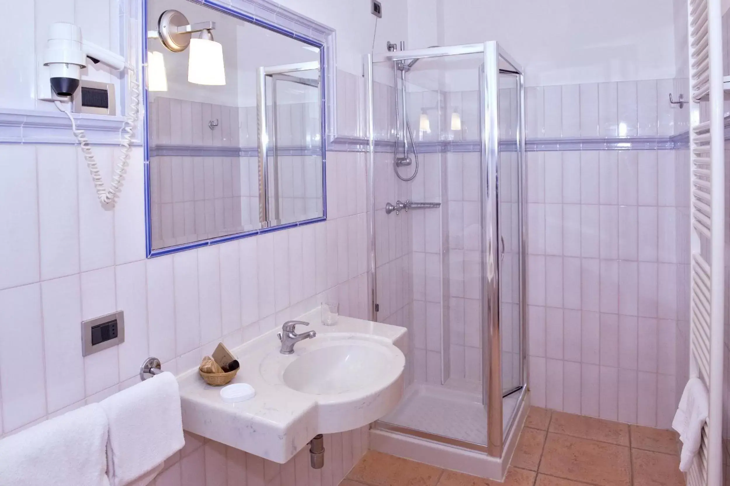 Bathroom in Hotel Ponte di Rialto