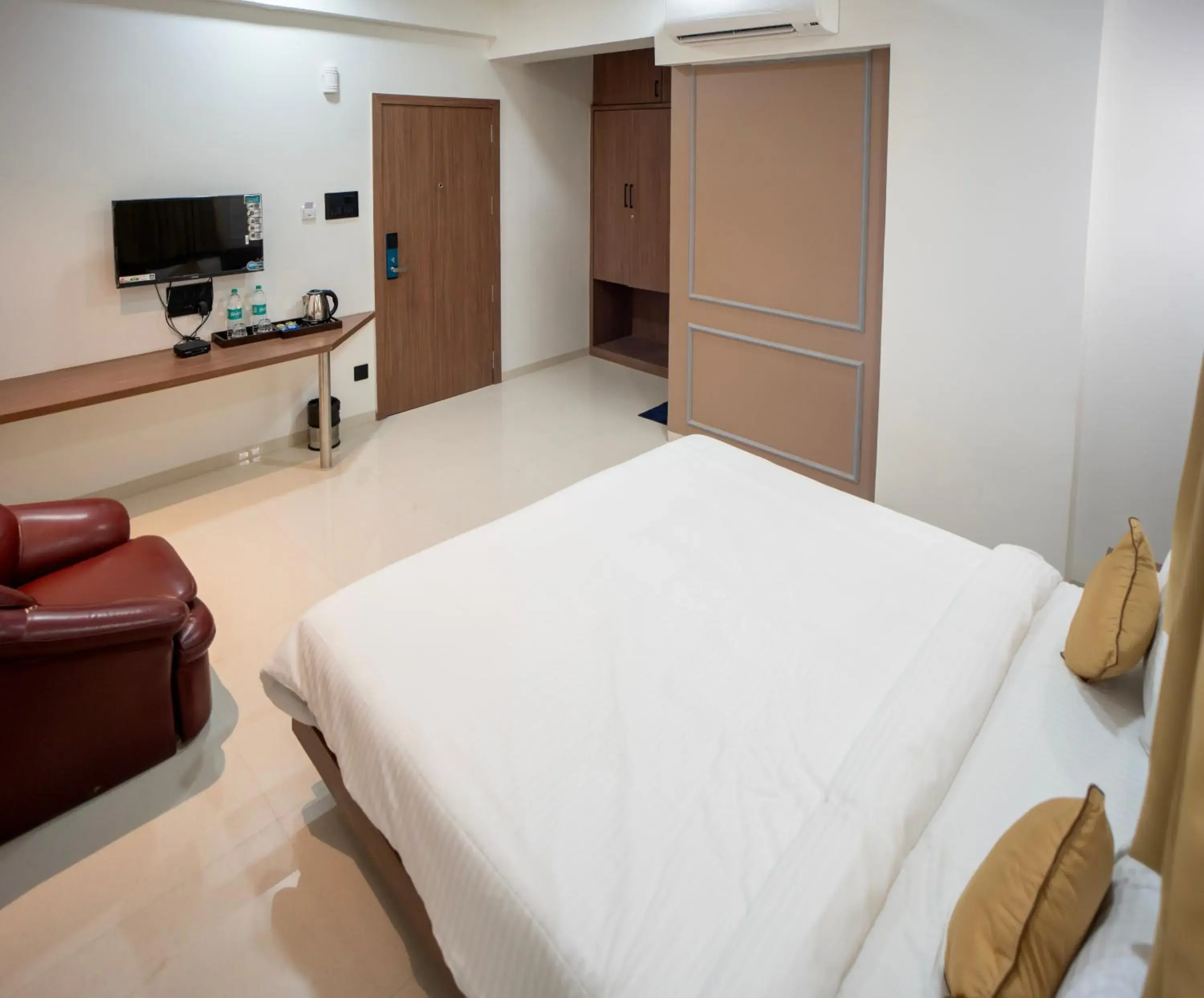 Large Double Room in Hotel Oberon Large Double Room in Hotel Oberon