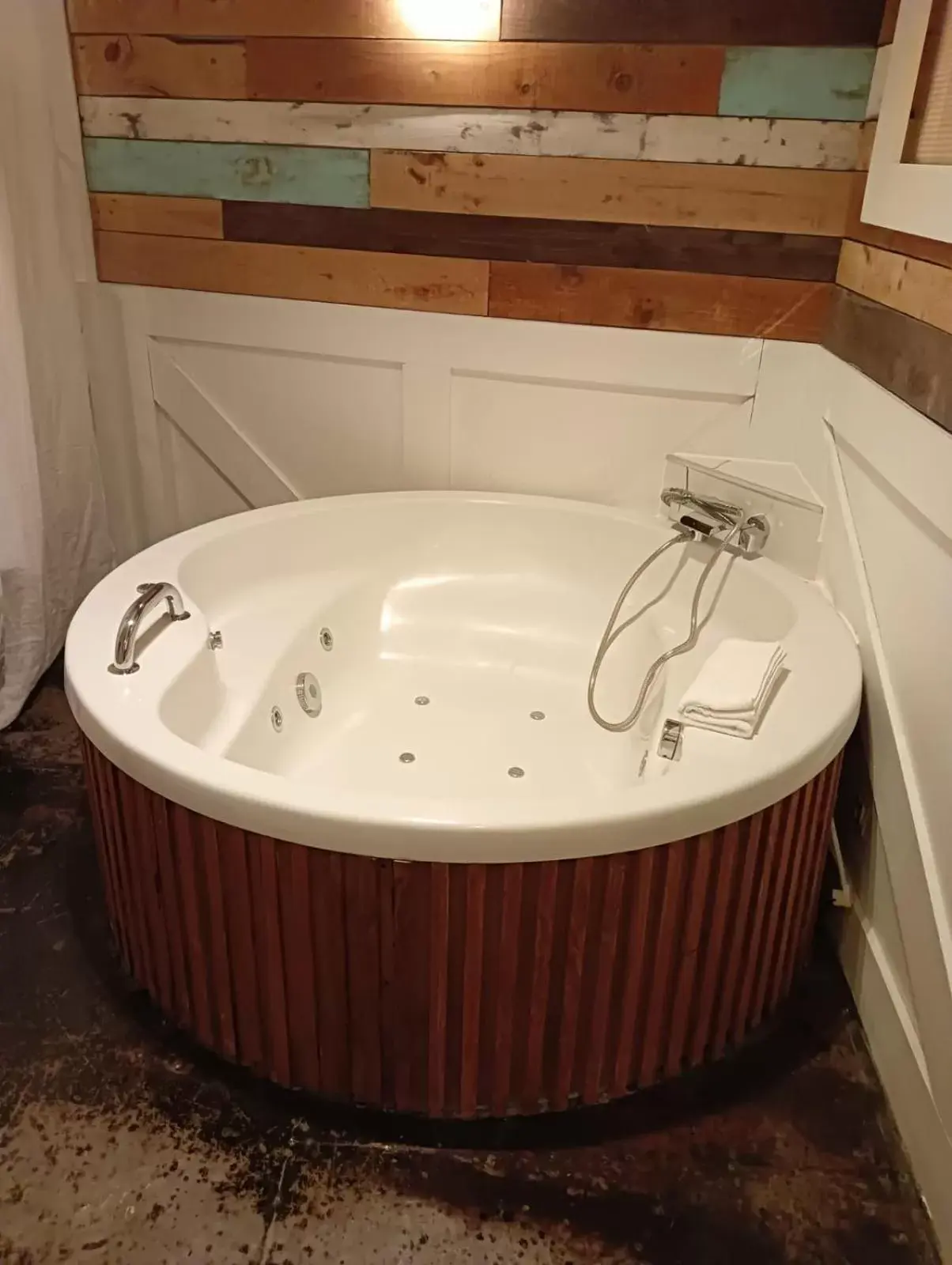 Hot Tub, Bathroom in Hotel Life Gran Via Design