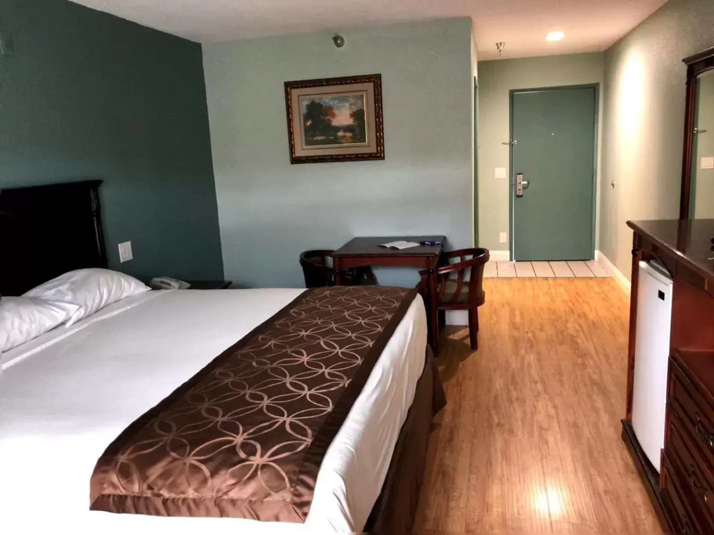 Bed in Calimesa Inn Bed in Calimesa Inn