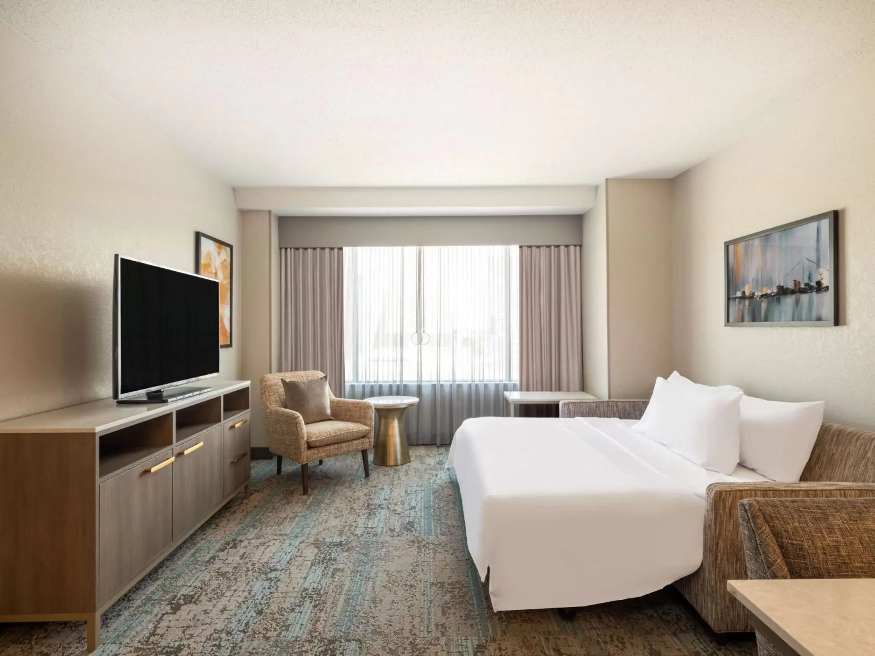 Living room, TV/Entertainment Center in Homewood Suites By Hilton Toledo Downtown