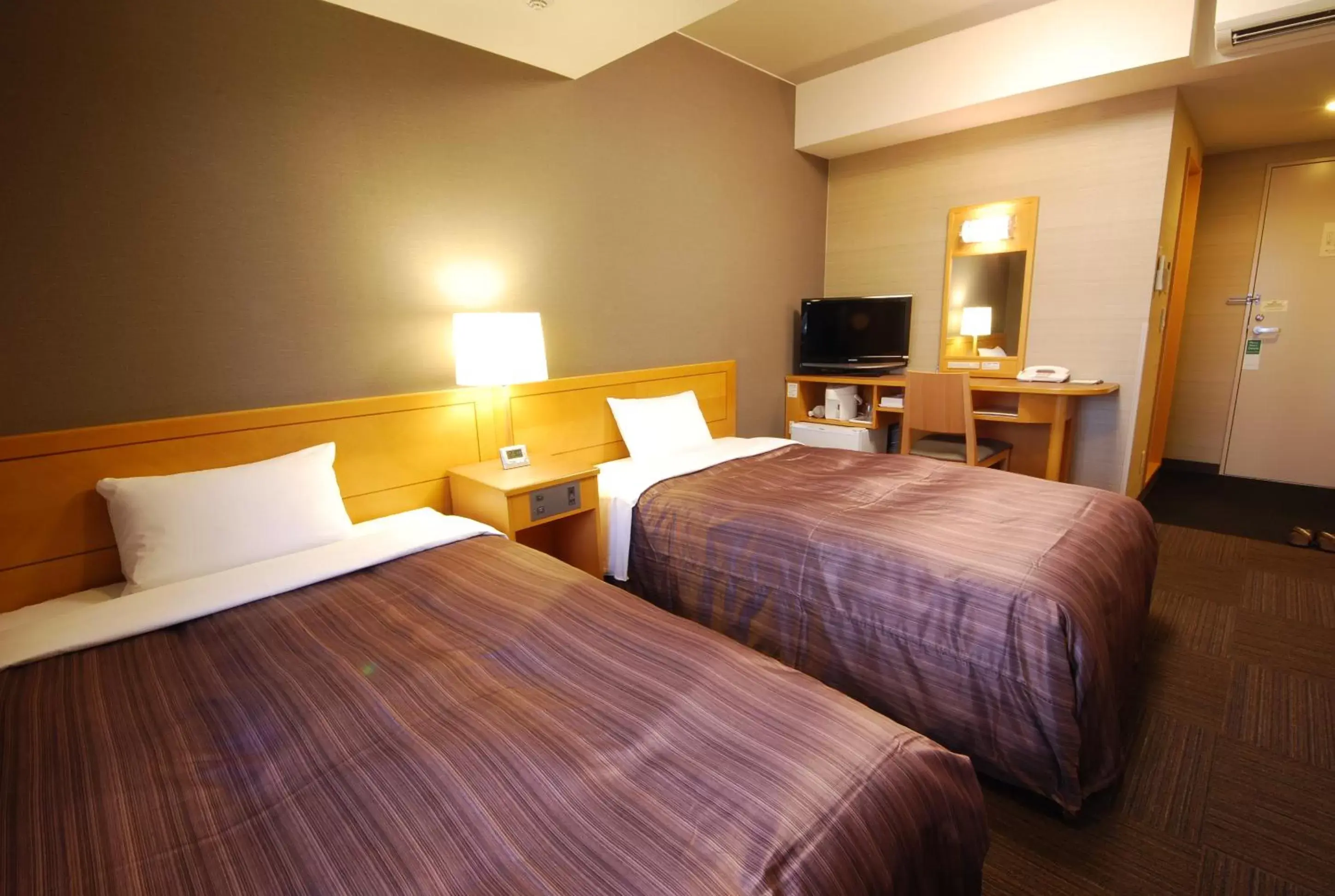 Bed in Hotel Route-Inn Hon Hachinohe Ekimae