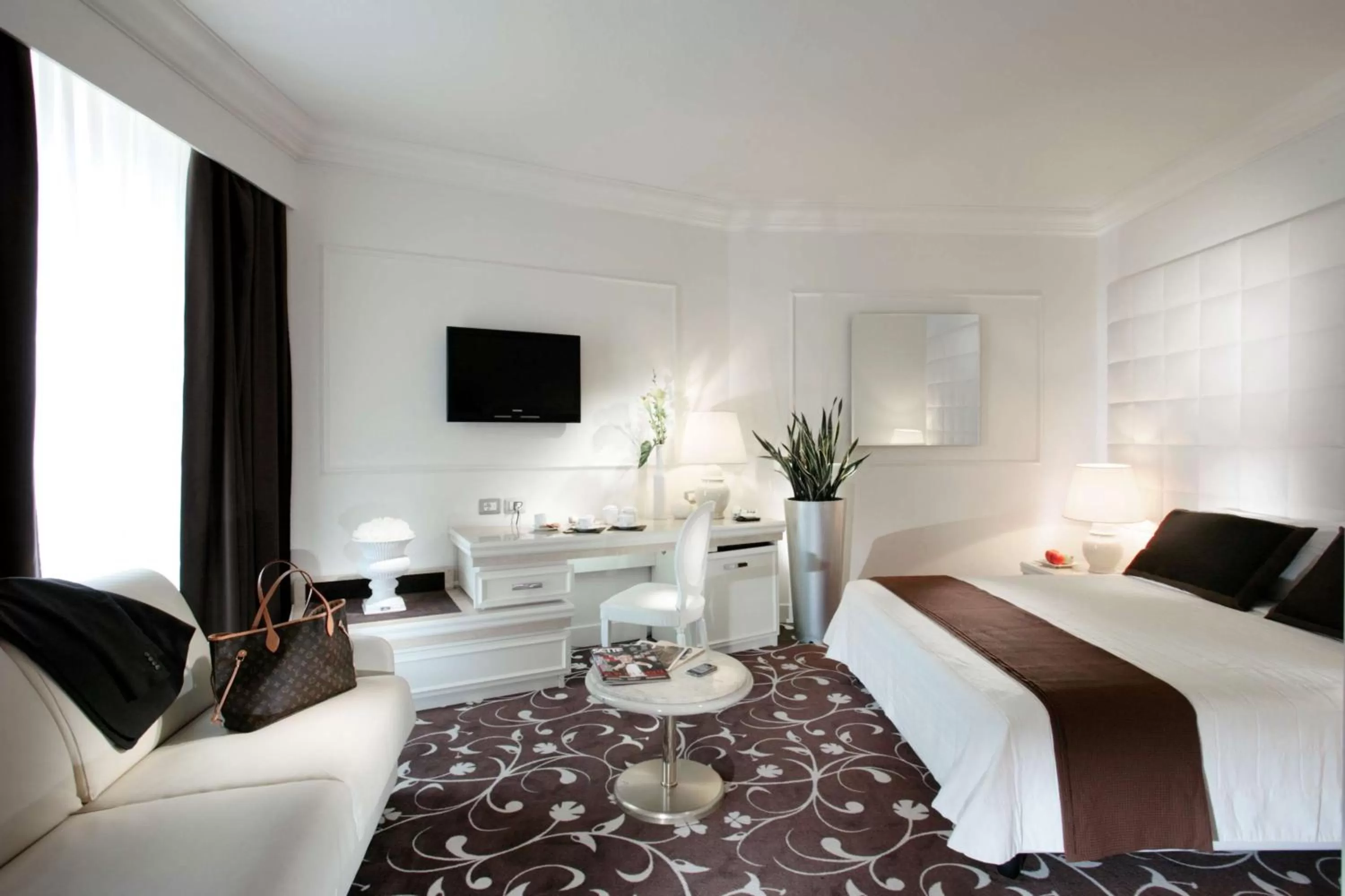 TV and multimedia, Bed in Etrusco Arezzo Hotel - Sure Hotel Collection by Best Western