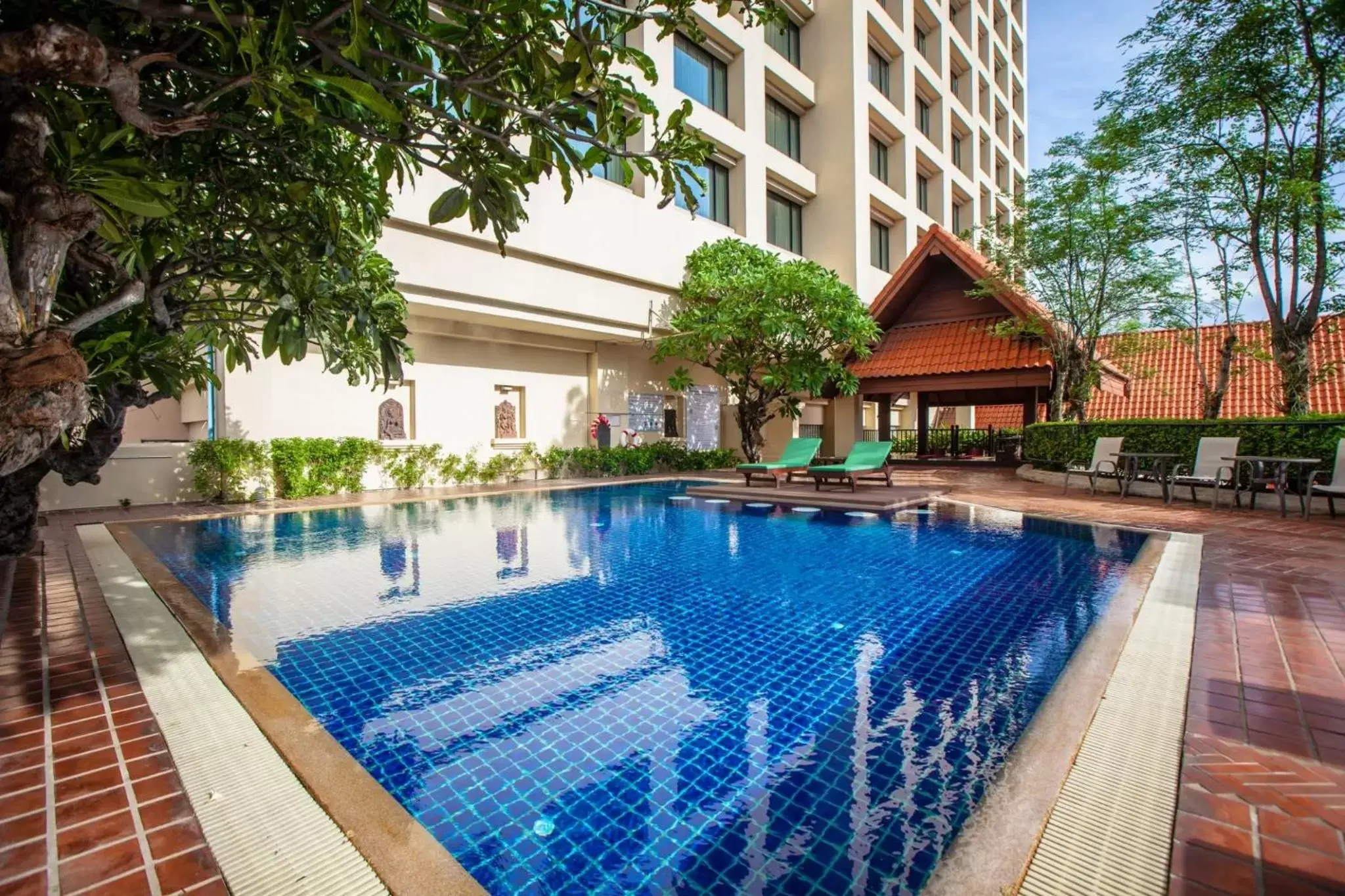 Pool view, Swimming Pool in Chiangmai Grandview Hotel & Convention Center - SHA Extra Plus