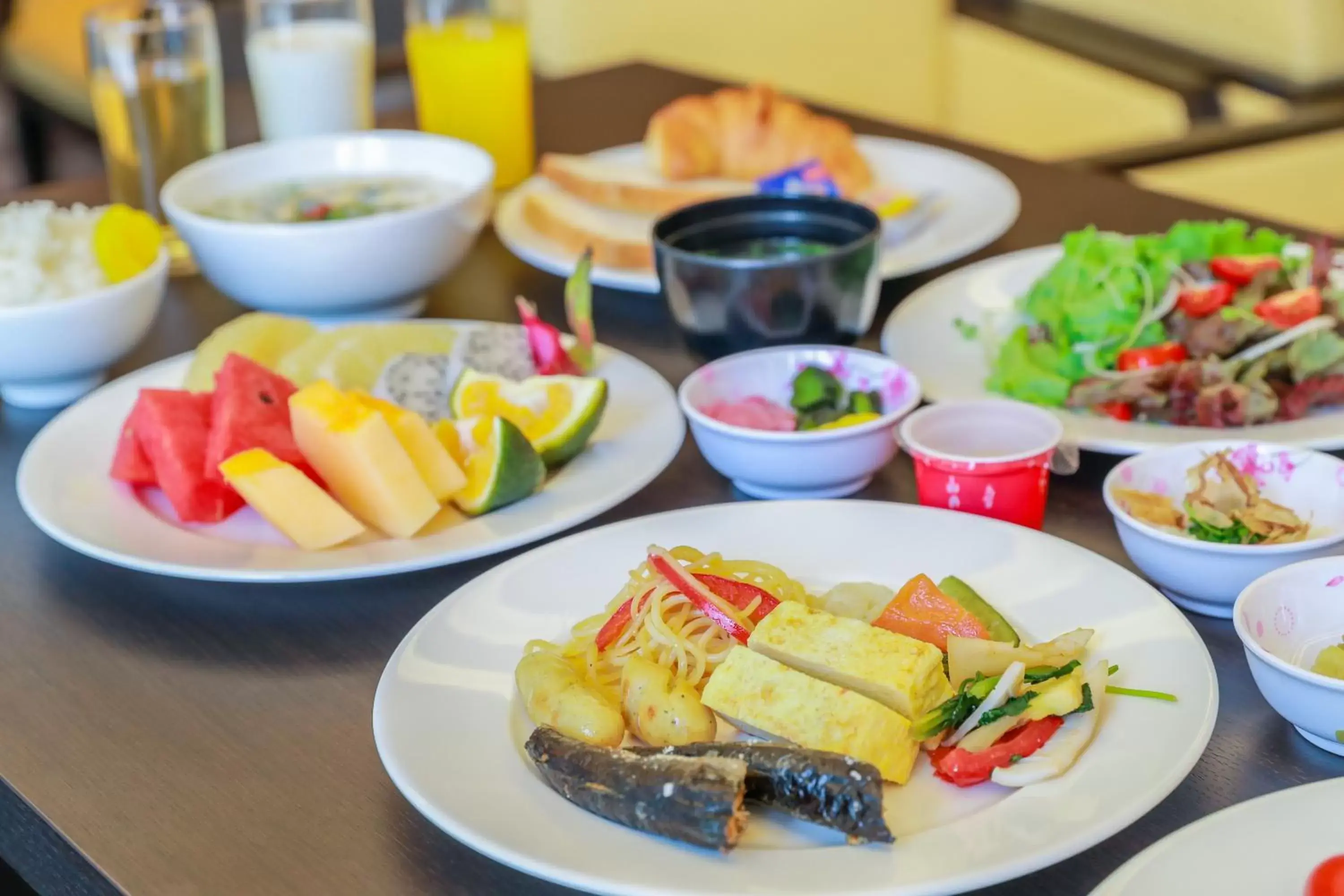 Buffet breakfast in Kuretake Inn Kim Ma 132