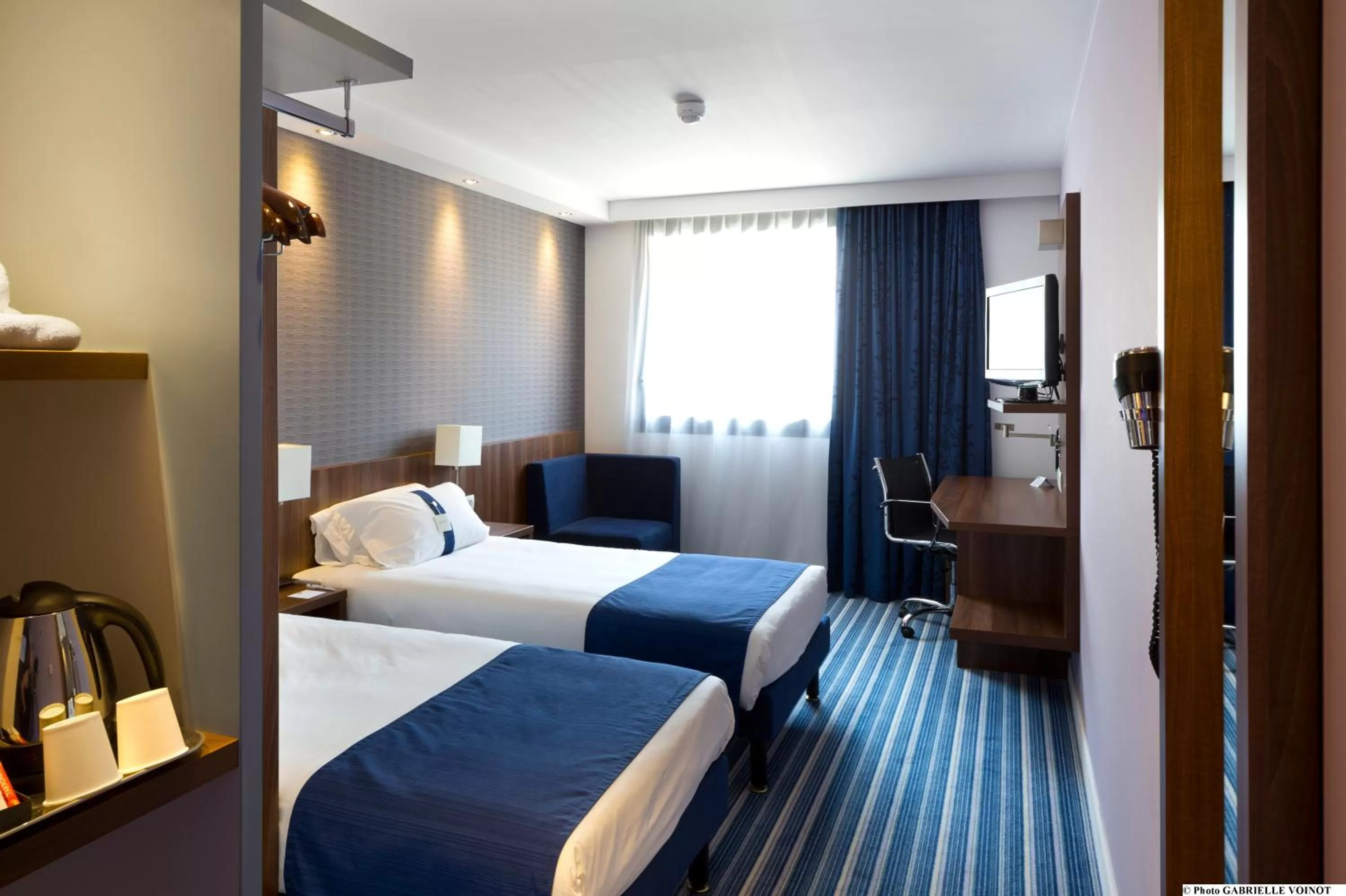 Bedroom, Bed in Holiday Inn Express Montpellier - Odysseum by IHG