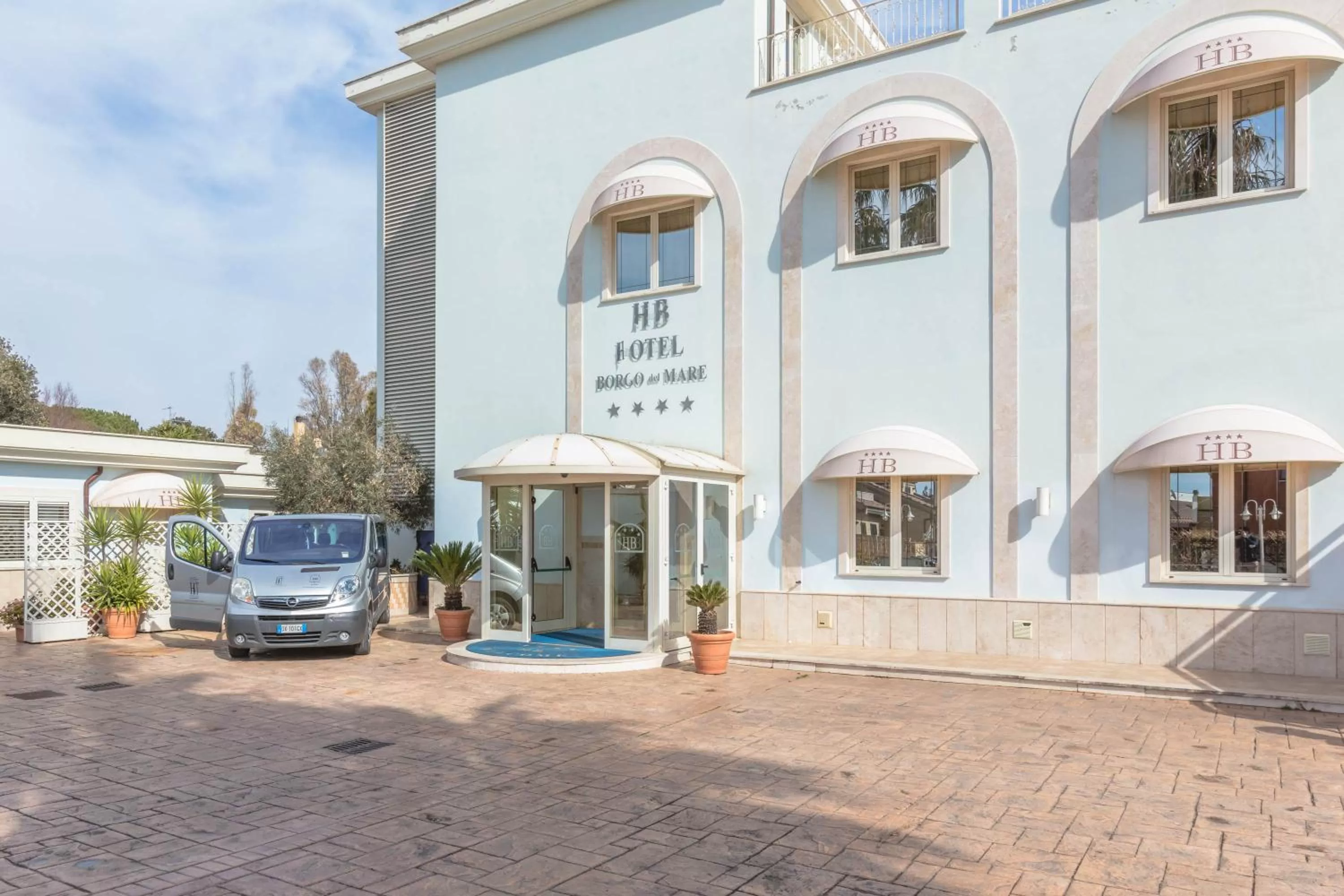 Property building in Hotel Borgo Del Mare