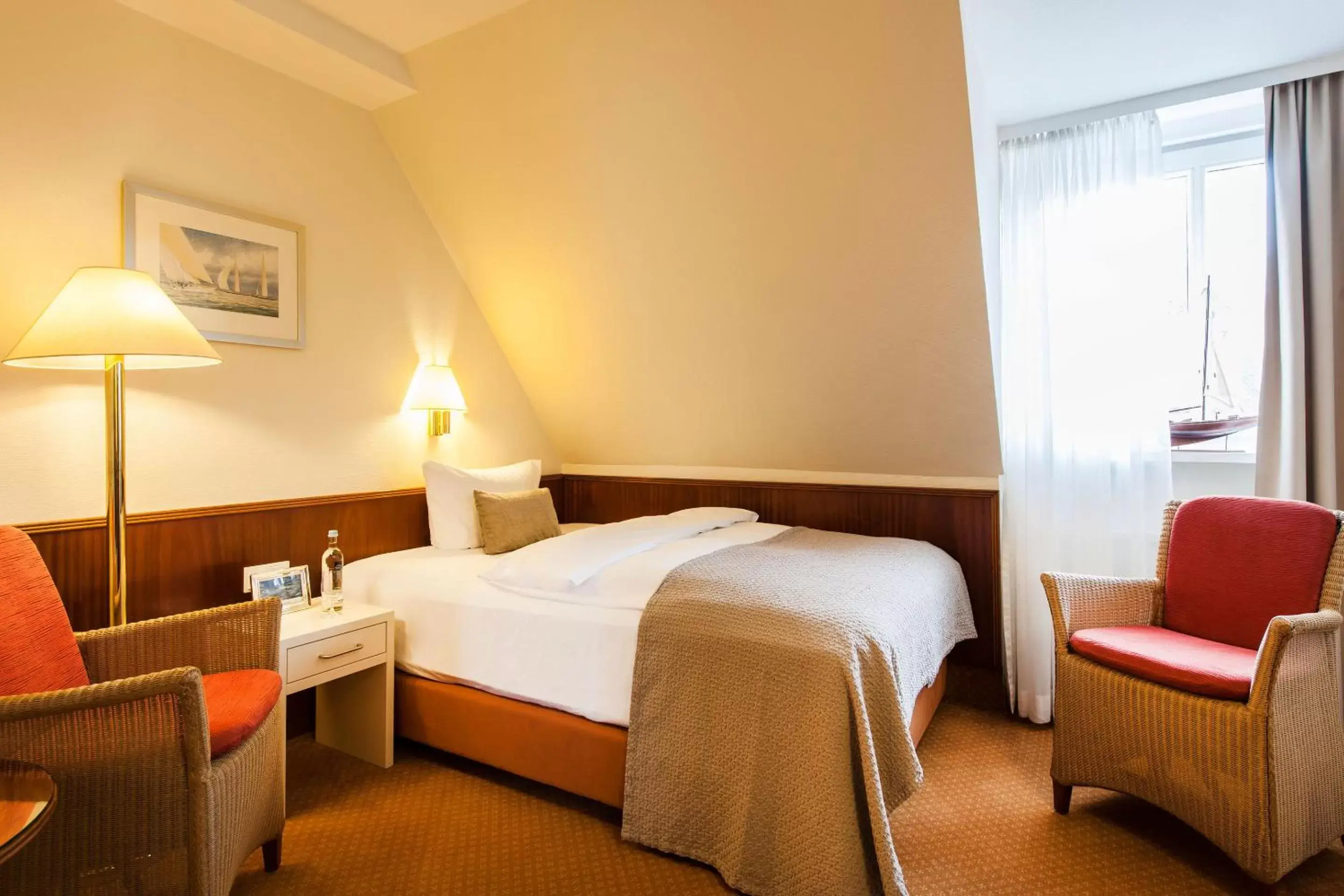 Photo of the whole room, Bed in Hotel Birke, Ringhotel Kiel