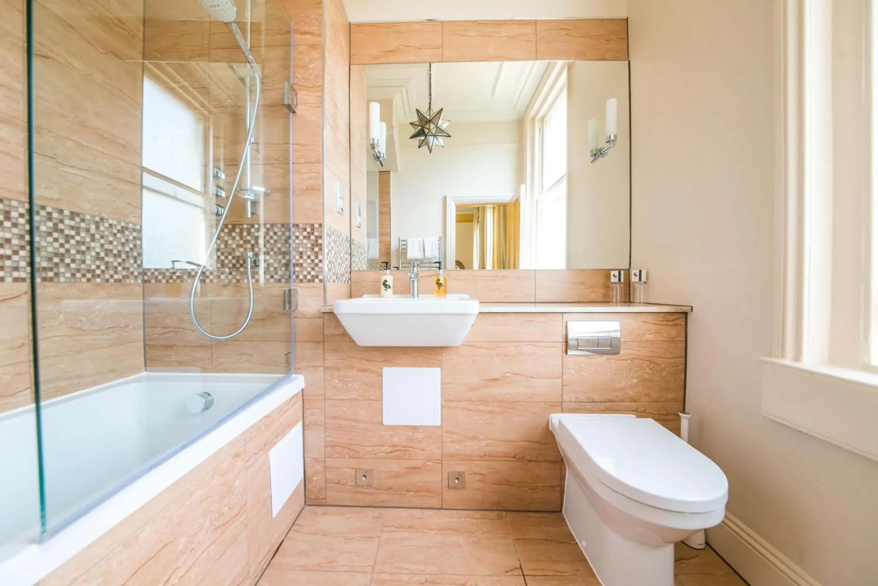 Bathroom in The Ayrlington Guesthouse