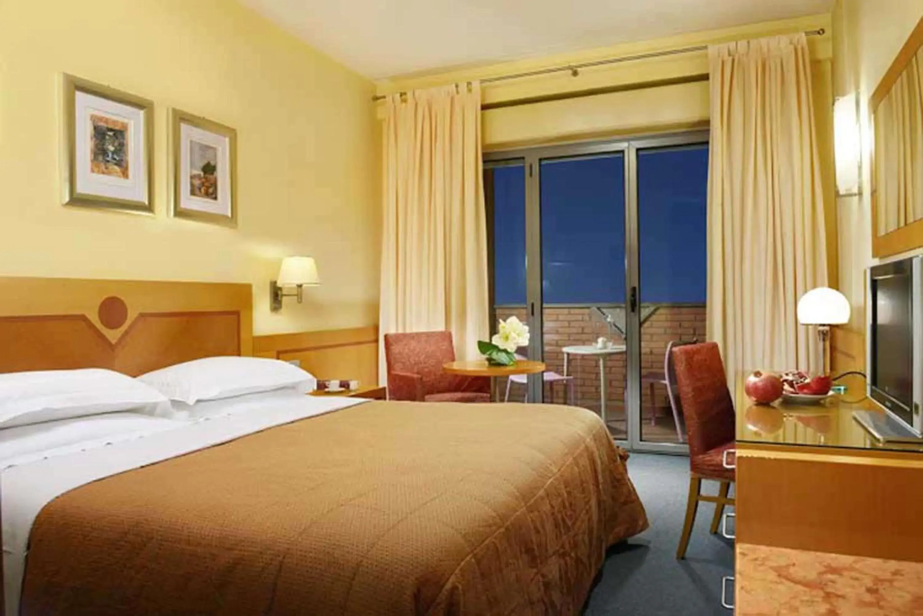 Bedroom, Bed in Best Western Hotel I Triangoli