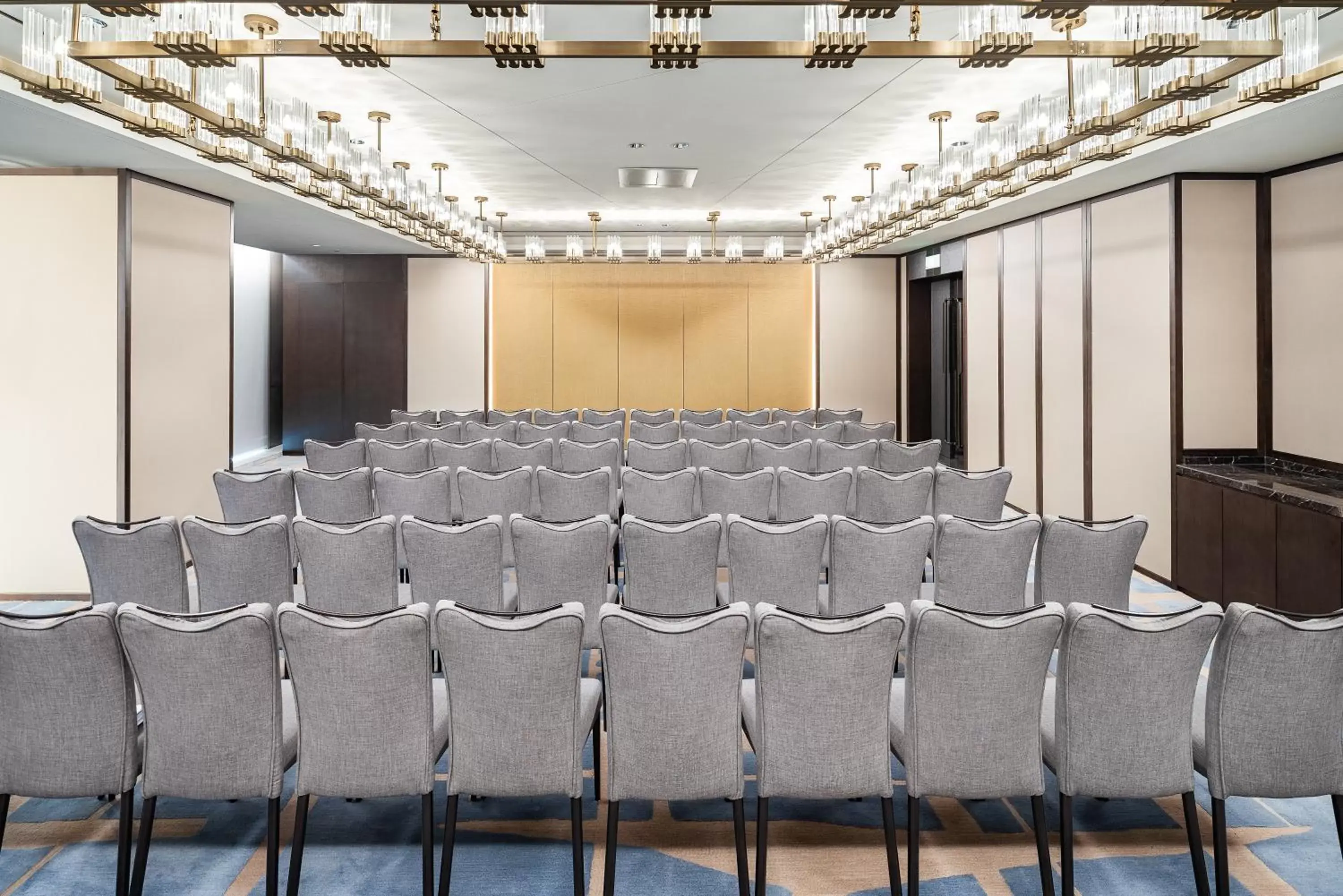 Meeting/conference room in Radisson Blu Hangzhou Xintiandi