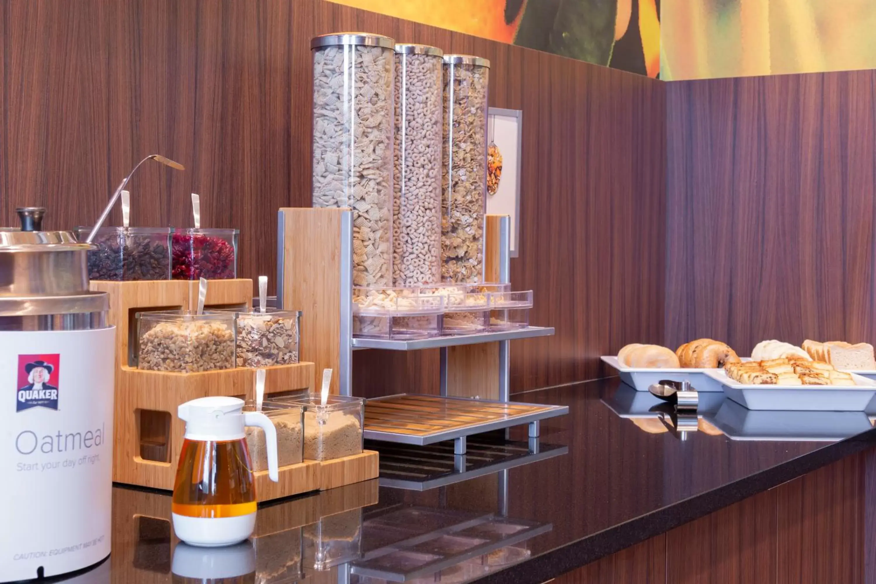Coffee/tea facilities in Fairfield Inn & Suites by Marriott New York Queens/Fresh Meadows