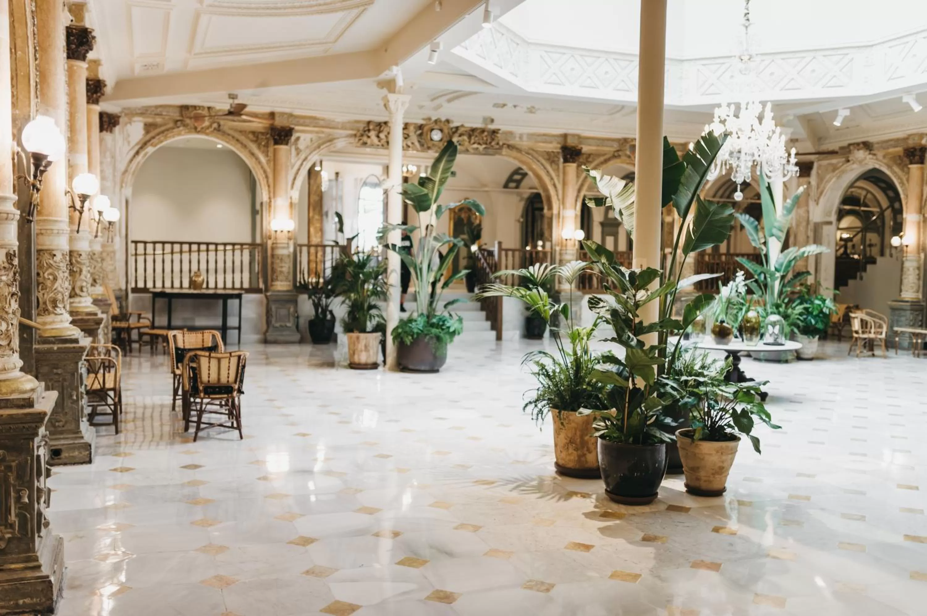 Lobby or reception in Oriente Atiram Hotel