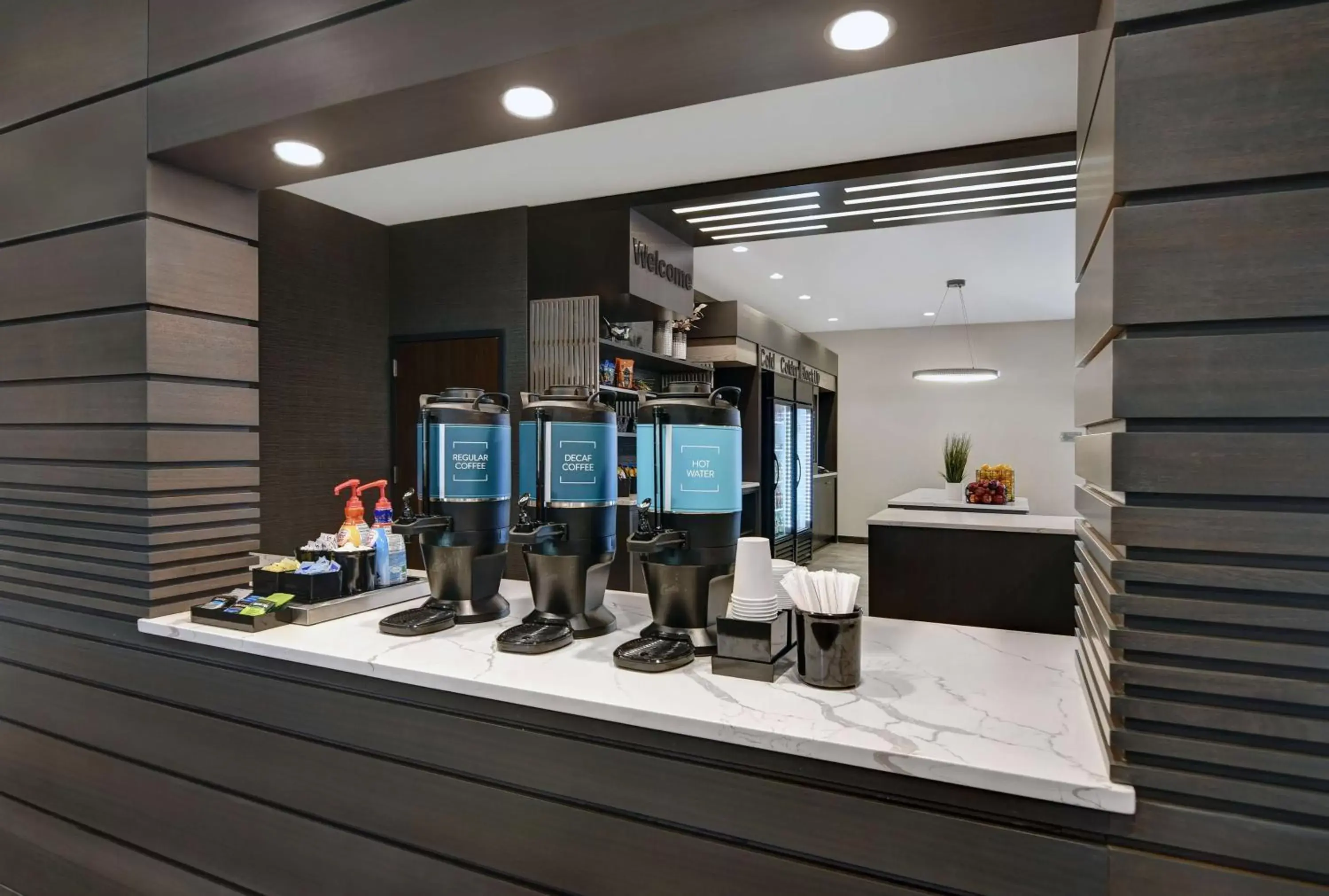 Dining area in Homewood Suites By Hilton Edison Woodbridge, NJ