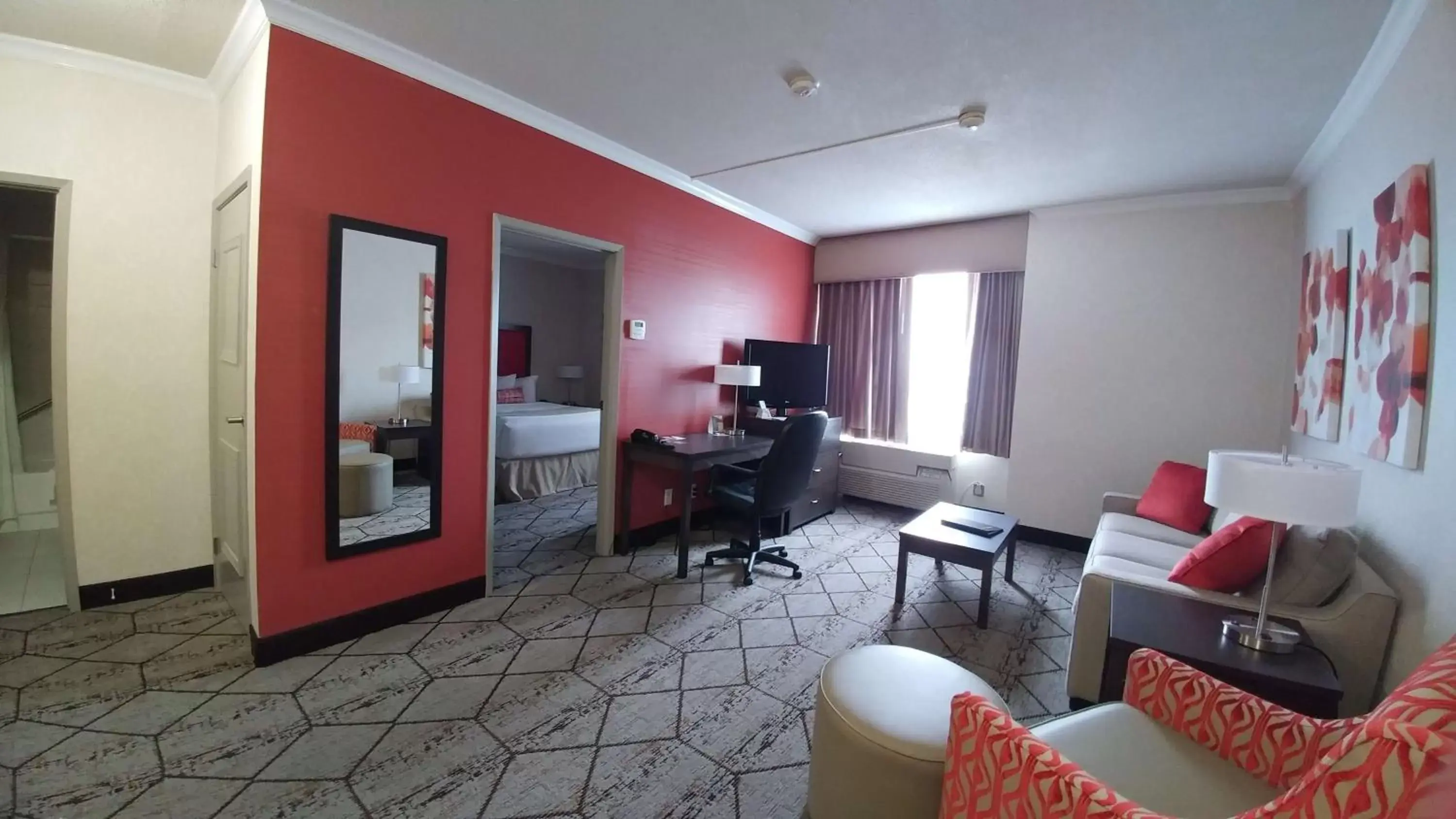 Bedroom, Seating Area in Best Western Plus Rose City Suites