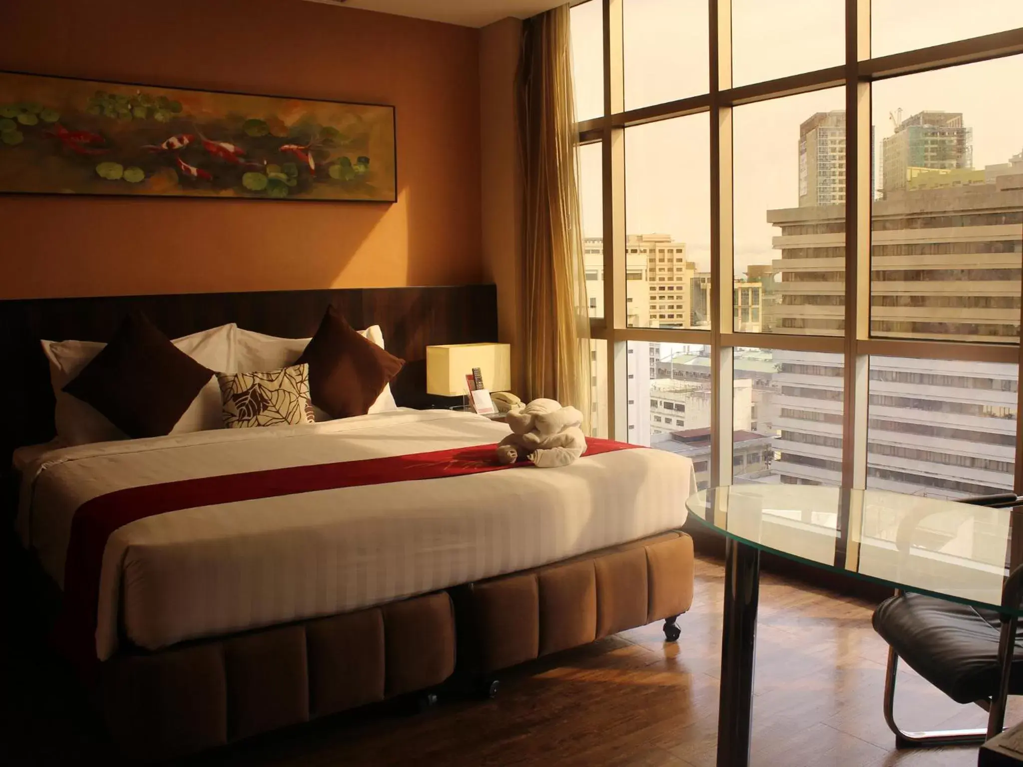 Bedroom, Bed in Ramada by Wyndham Manila Central