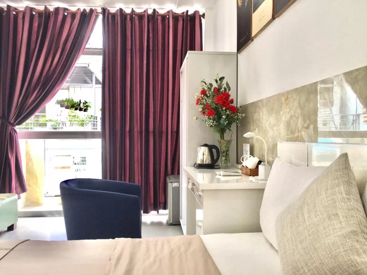 SaiGon CoZy Hotel "241 Pham Ngu Lao Street''