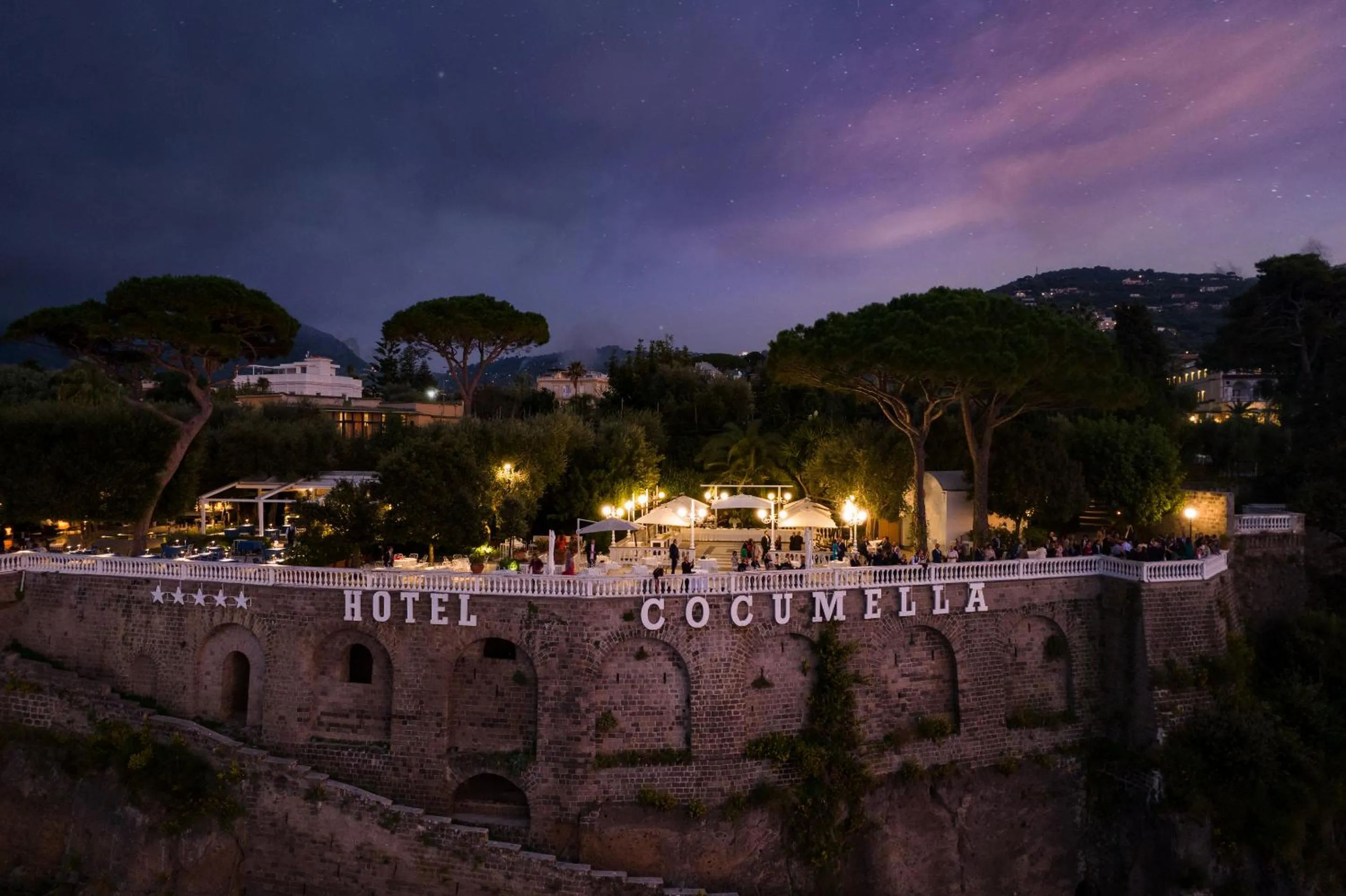 Night in Grand Hotel Cocumella