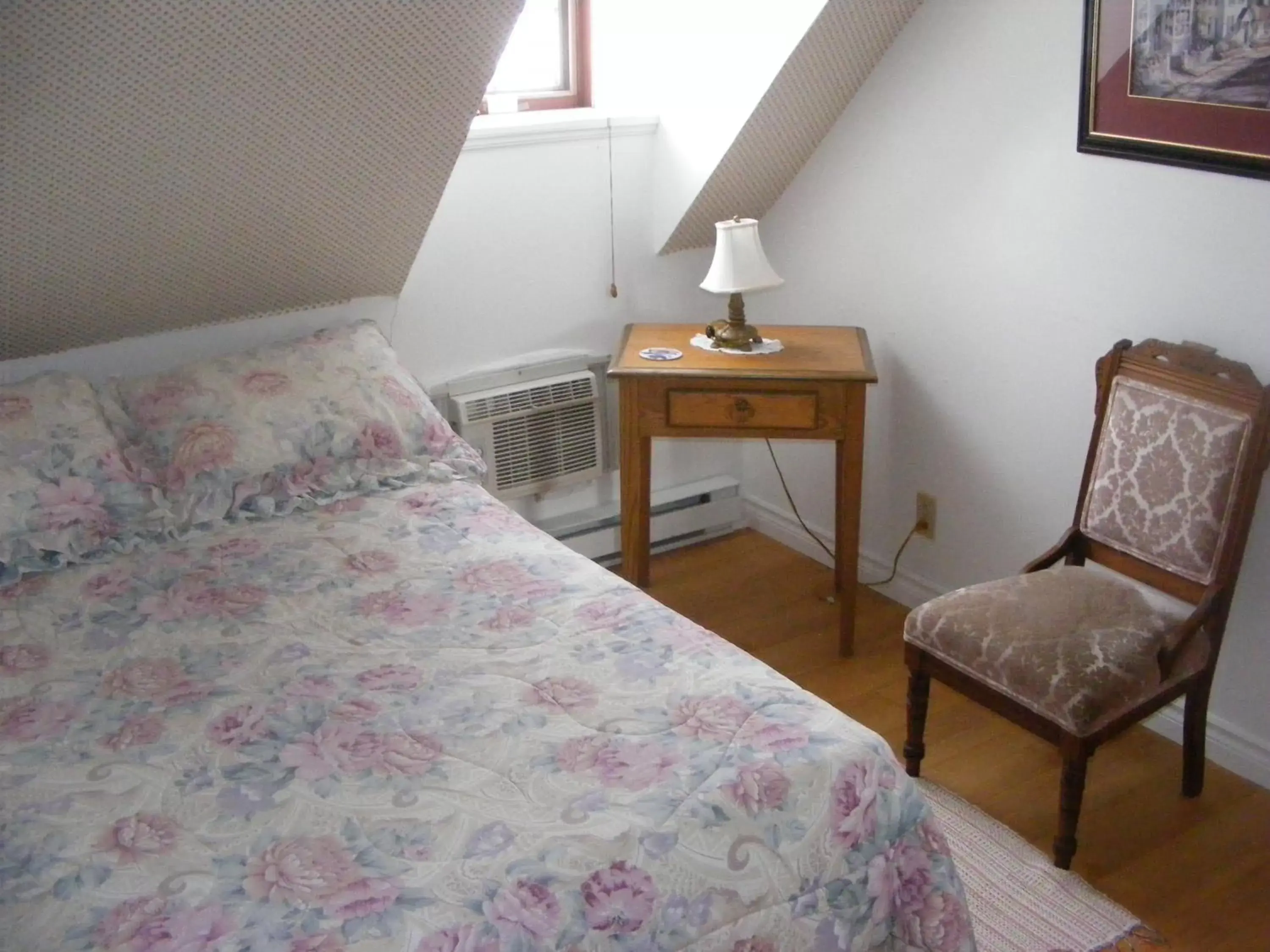 Bed in Auberge La Seigneurie Valcartier