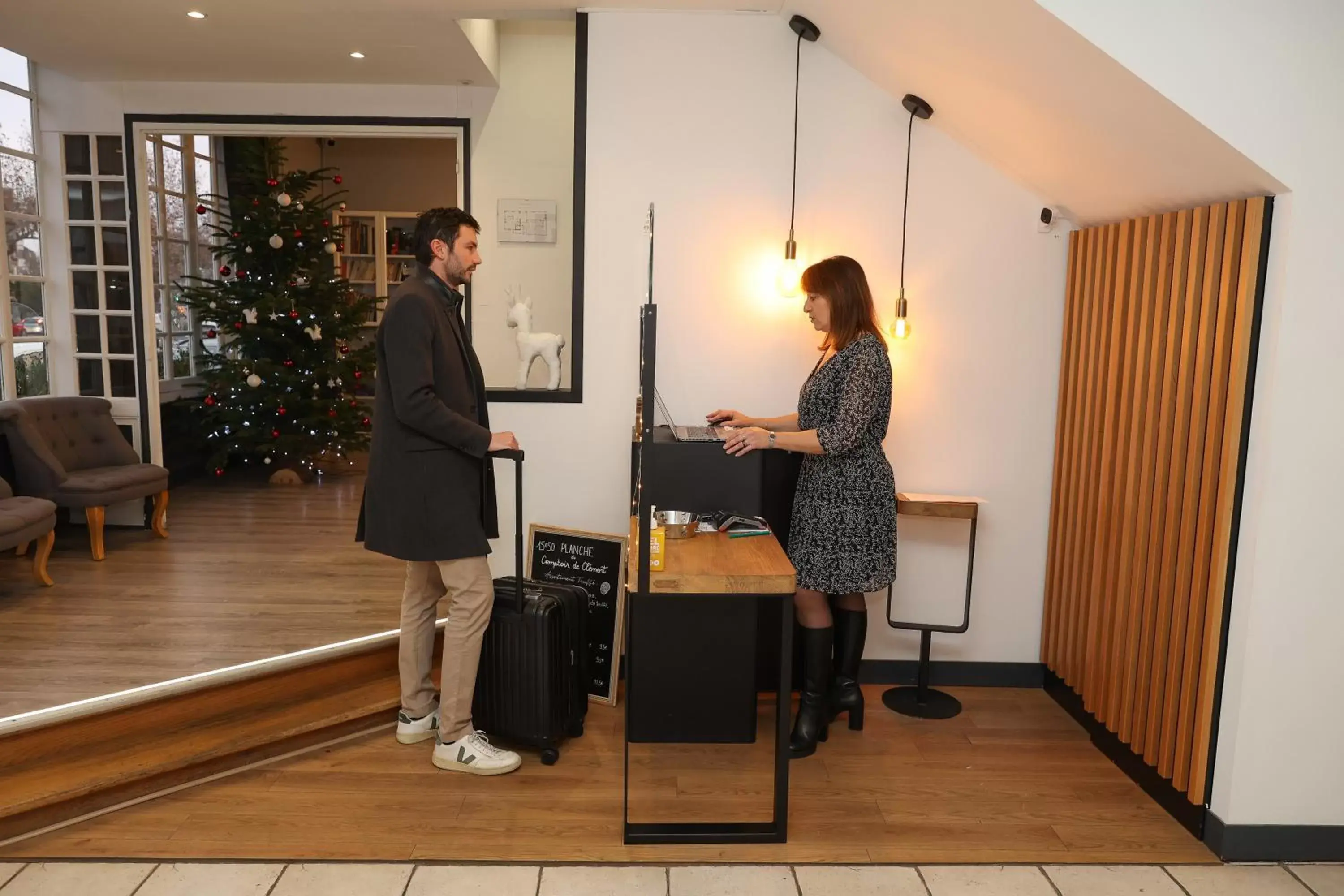 Lobby or reception in Hôtel La Réserve de Brive