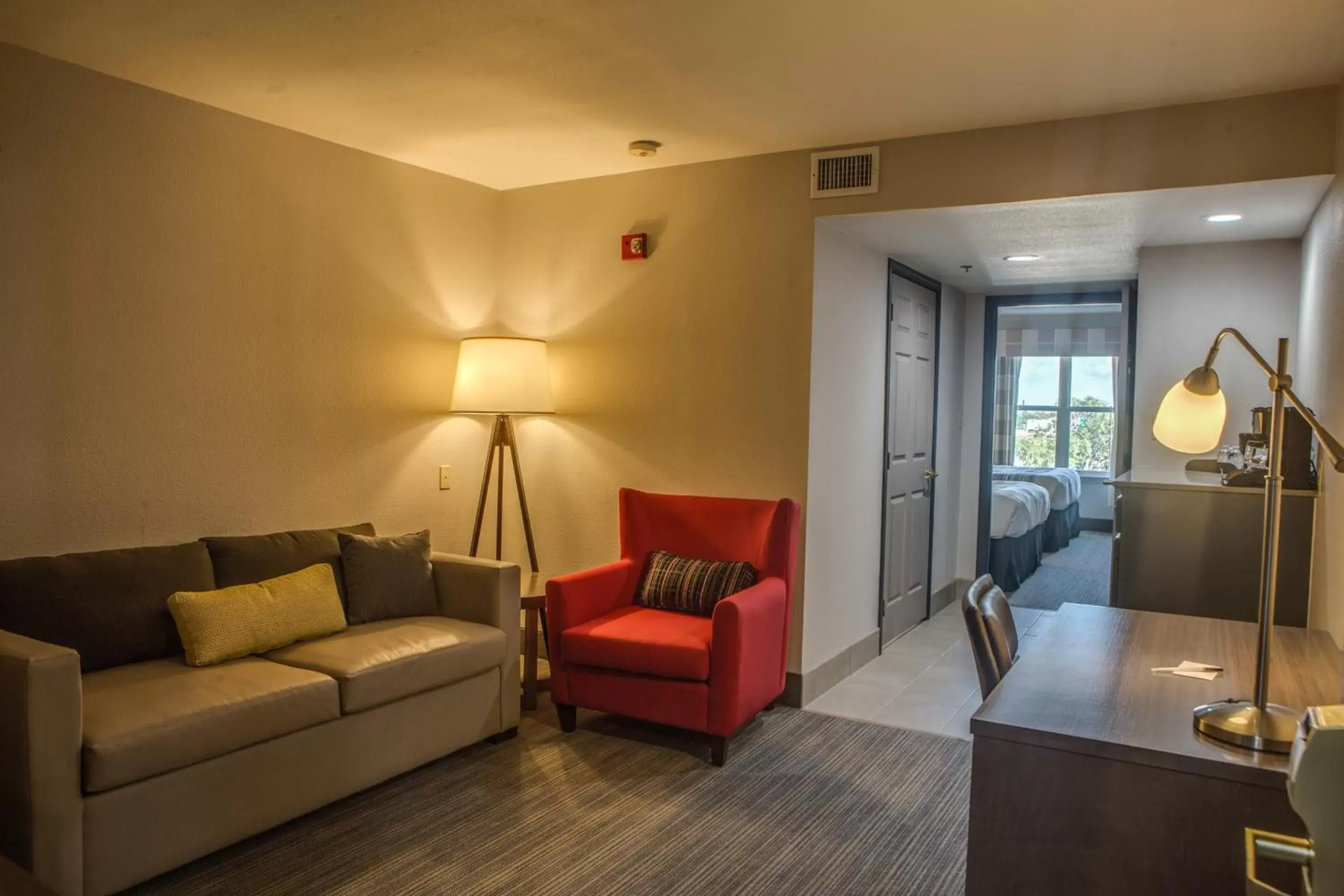 Photo of the whole room, Seating Area in Country Inn & Suites by Radisson, Harlingen, TX