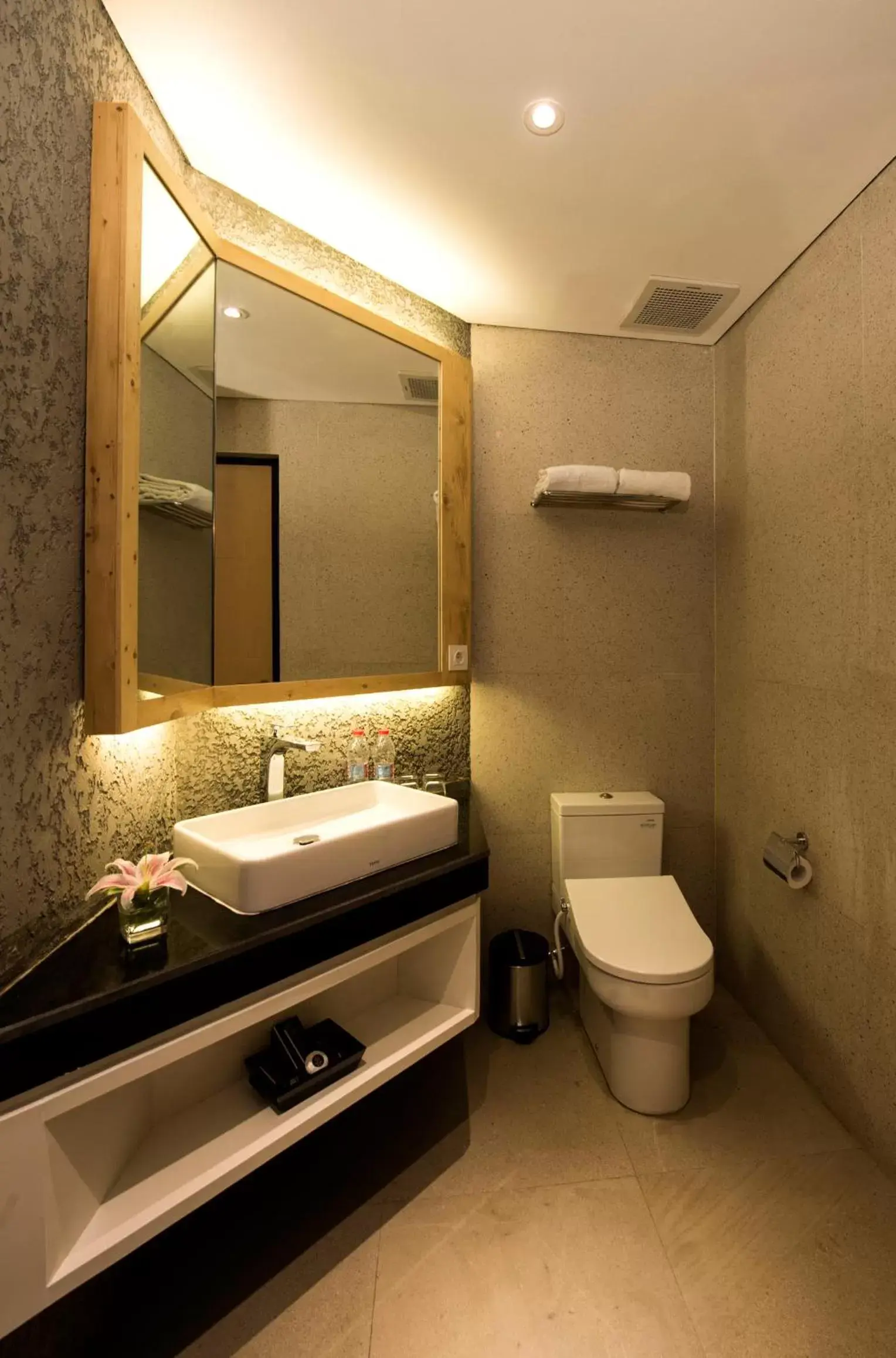 Bedroom, Bathroom in Ayaartta Hotel Malioboro