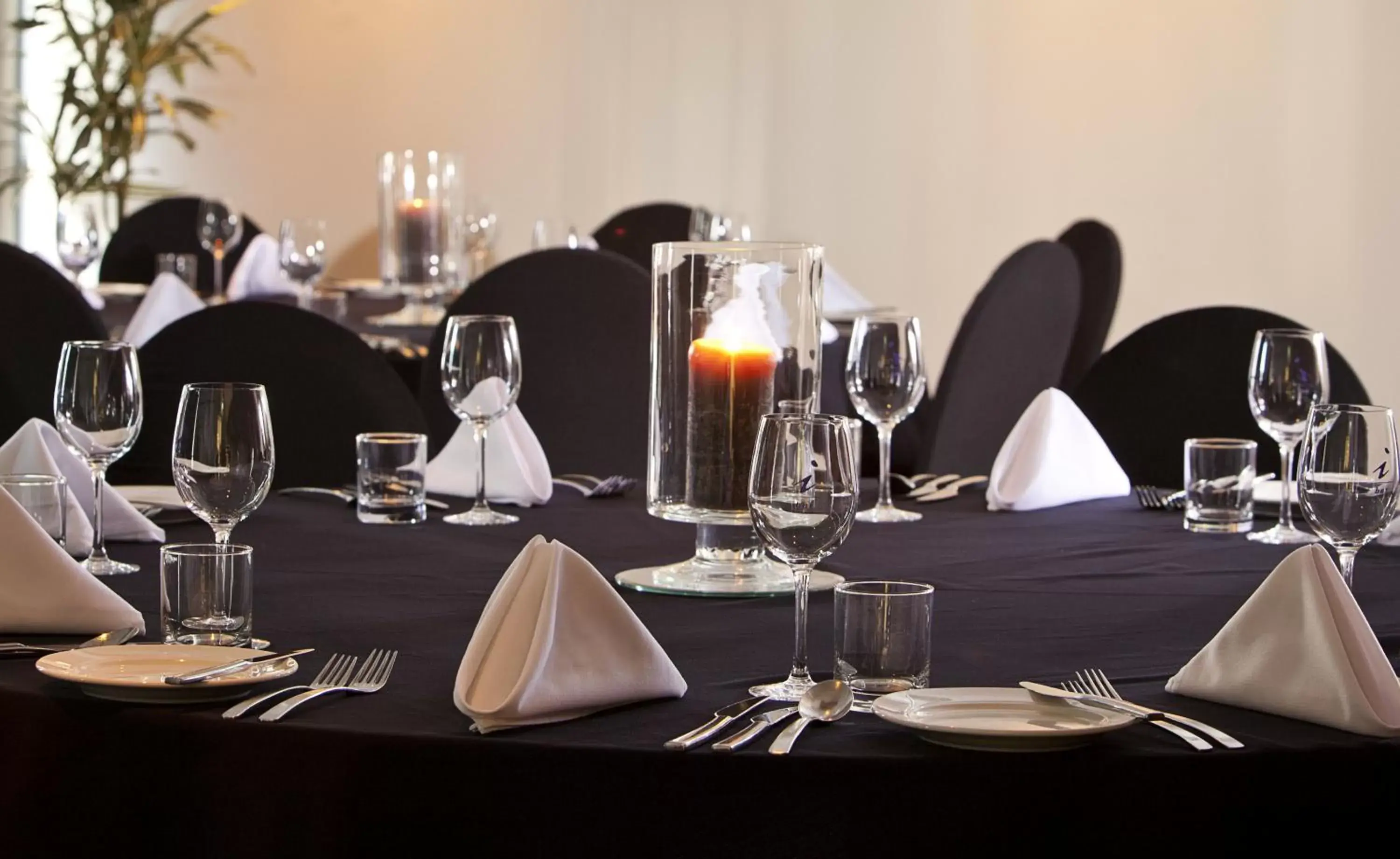 Banquet/Function facilities, Restaurant/Places to Eat in Ibis Hamilton Tainui