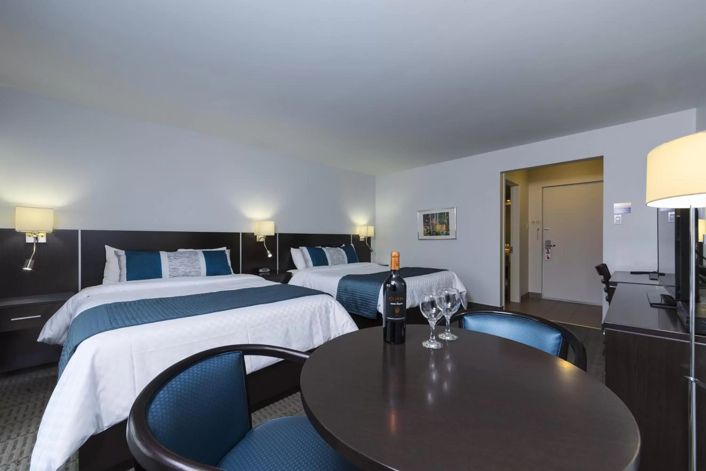 Photo of the whole room in Hotel-Motel Castel de la Mer