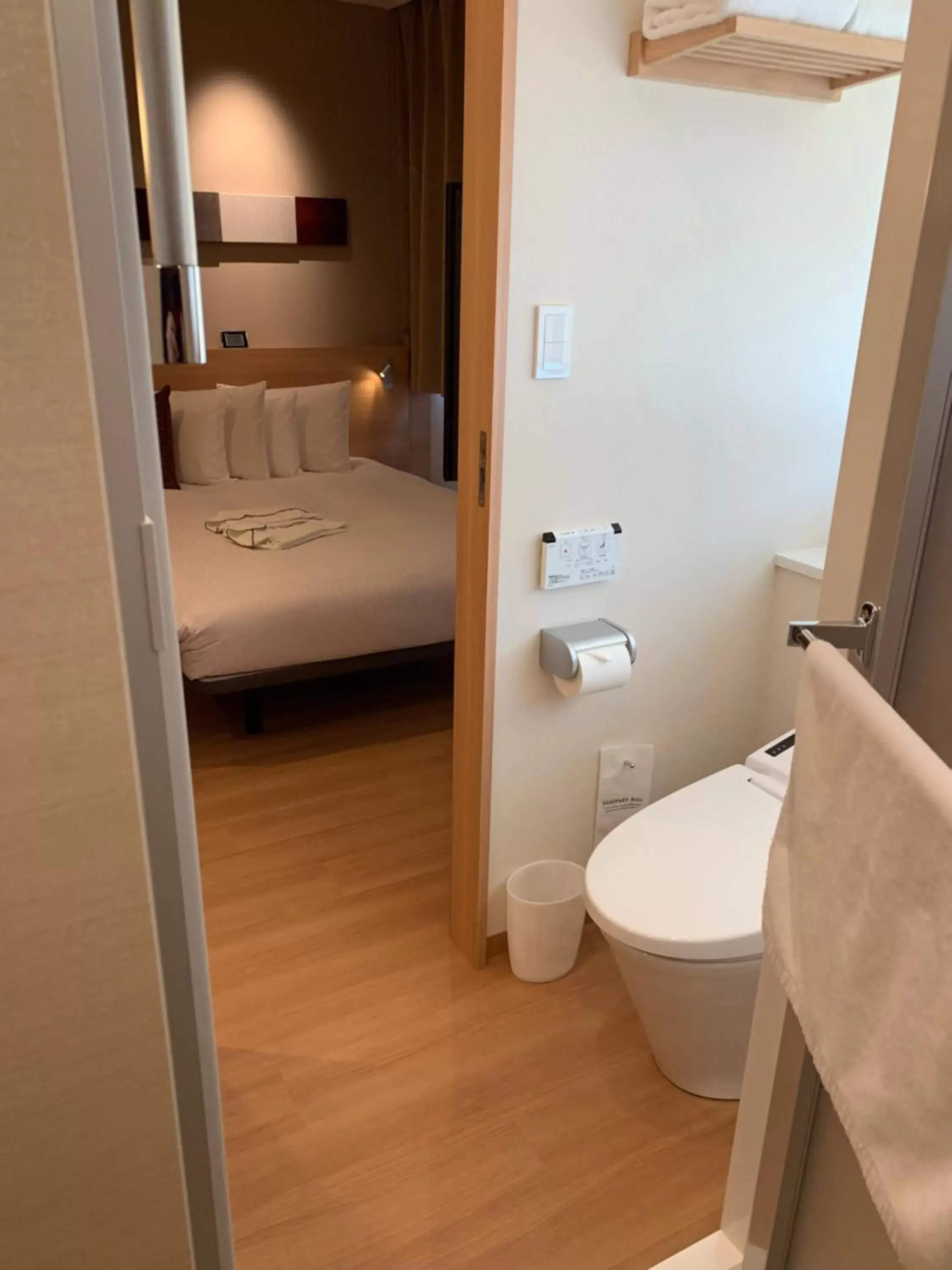 Toilet, Bathroom in Red Roof Inn & Suites Osaka Namba Nipponbashi