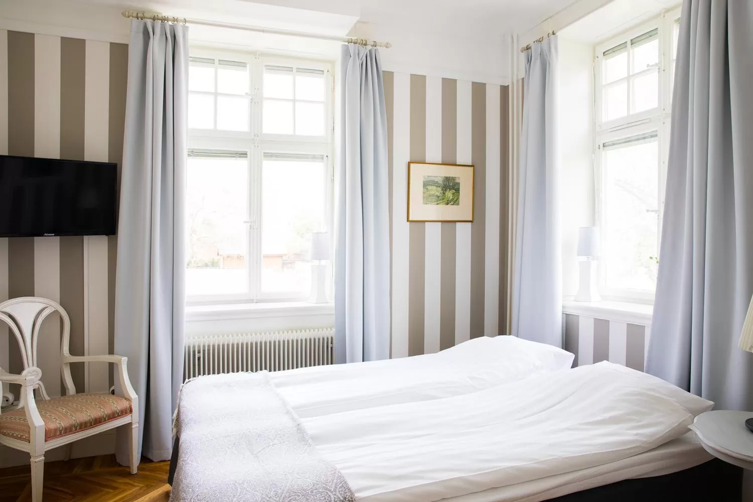 Bed in Hotell Breda Blick