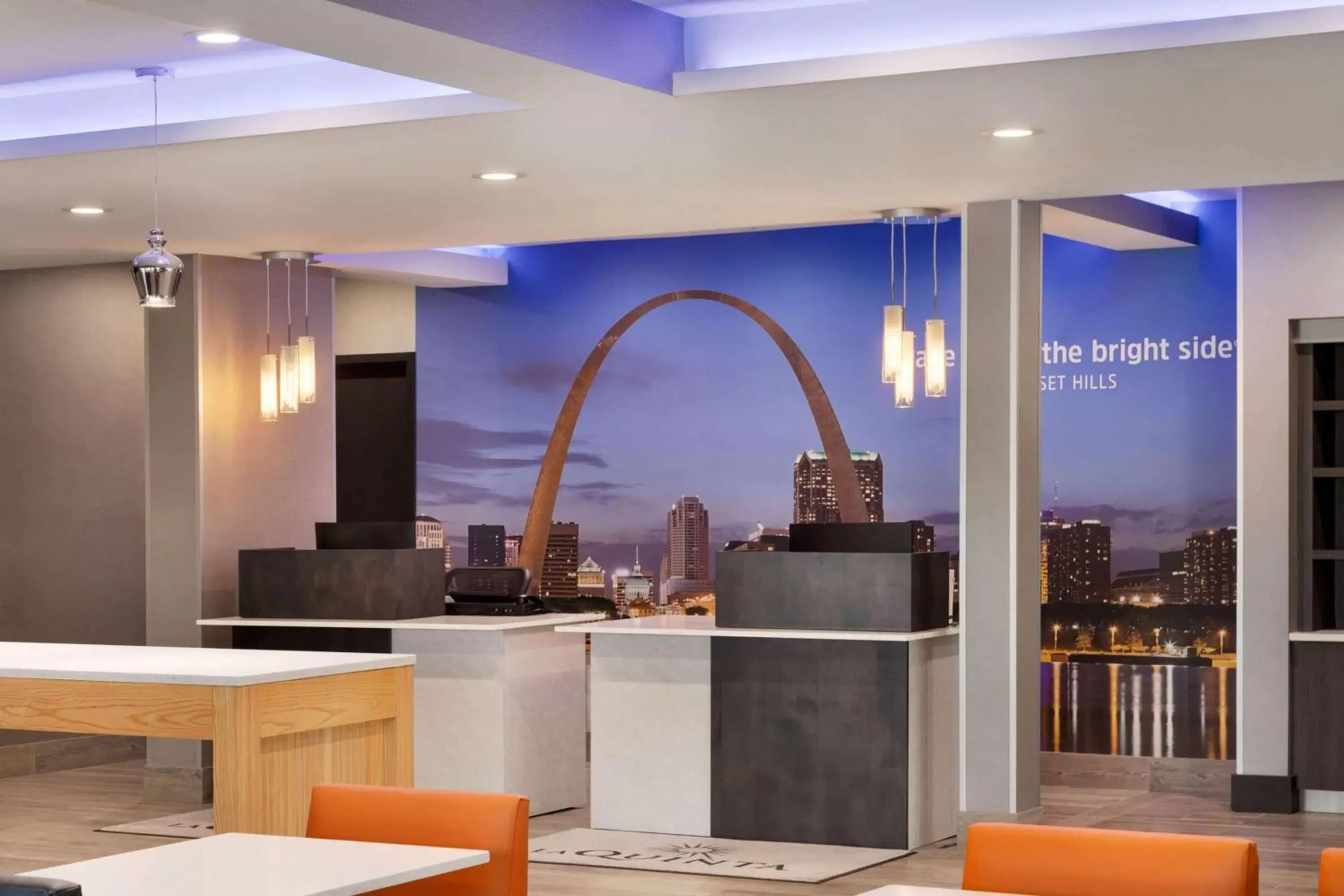 Lobby or reception in La Quinta Inn & Suites by Wyndham St Louis Route 66