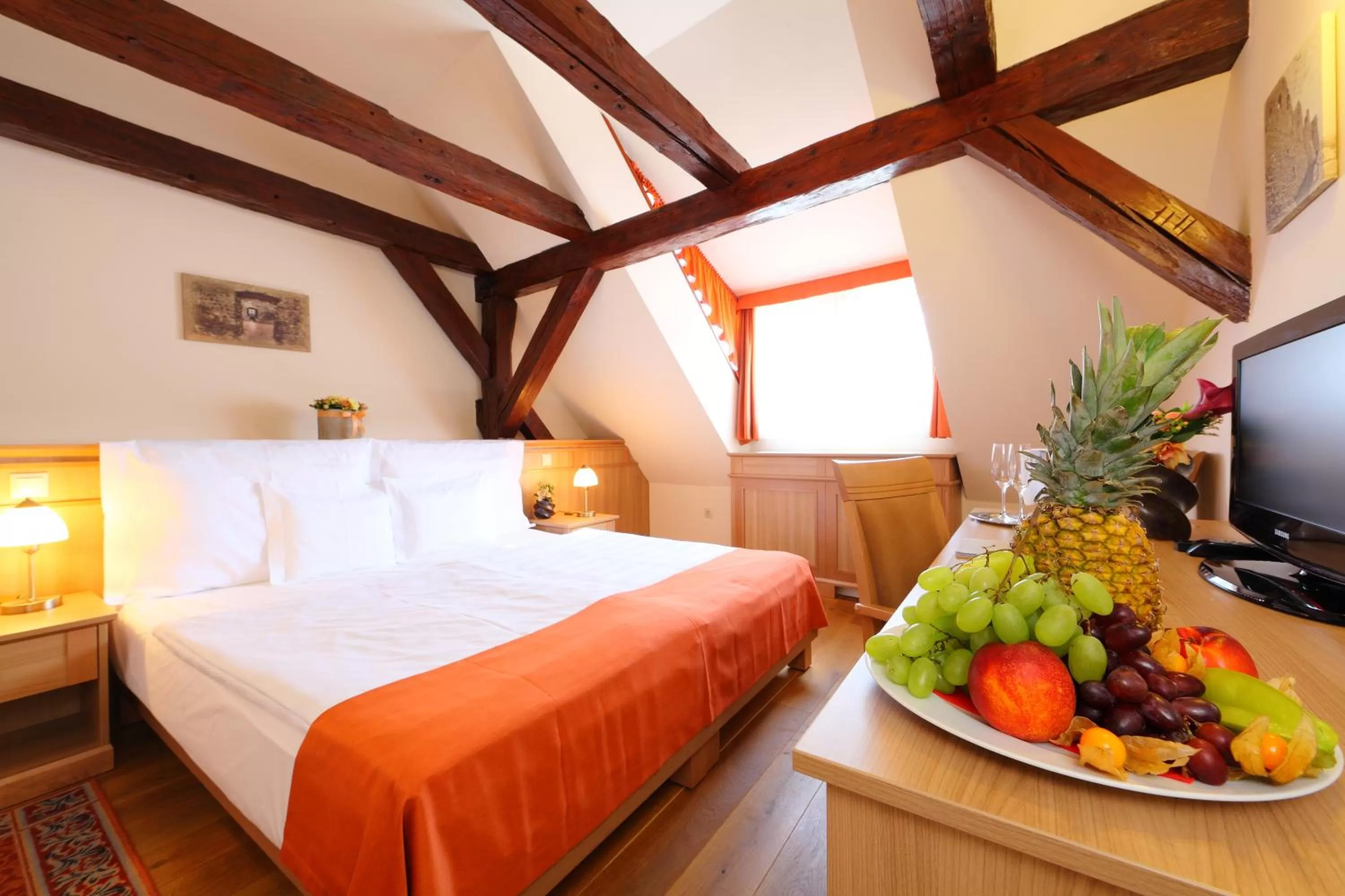 Bedroom, Bed in Hotel Historia & Historante