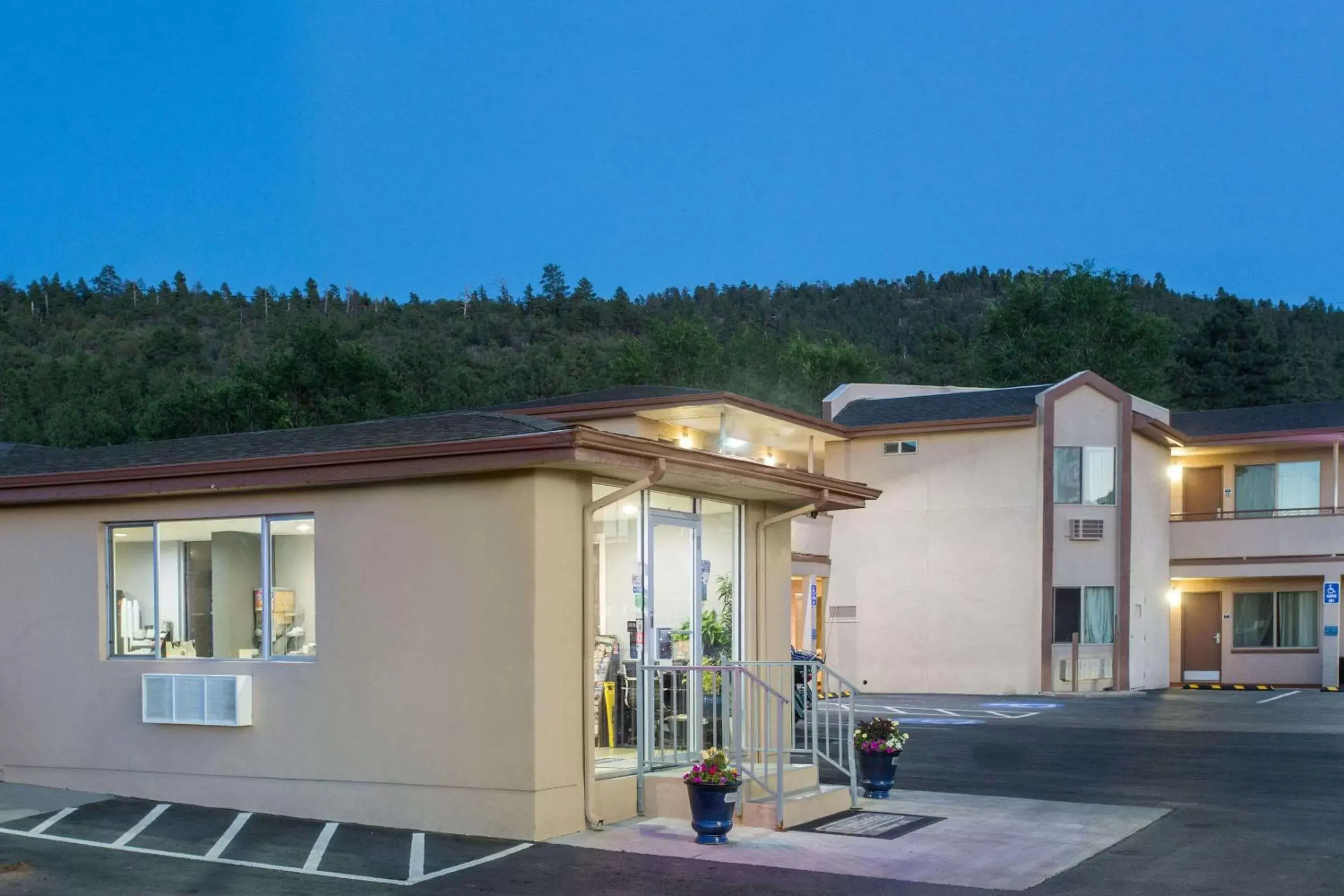 Lobby or reception, Property Building in Travelodge by Wyndham Williams Grand Canyon