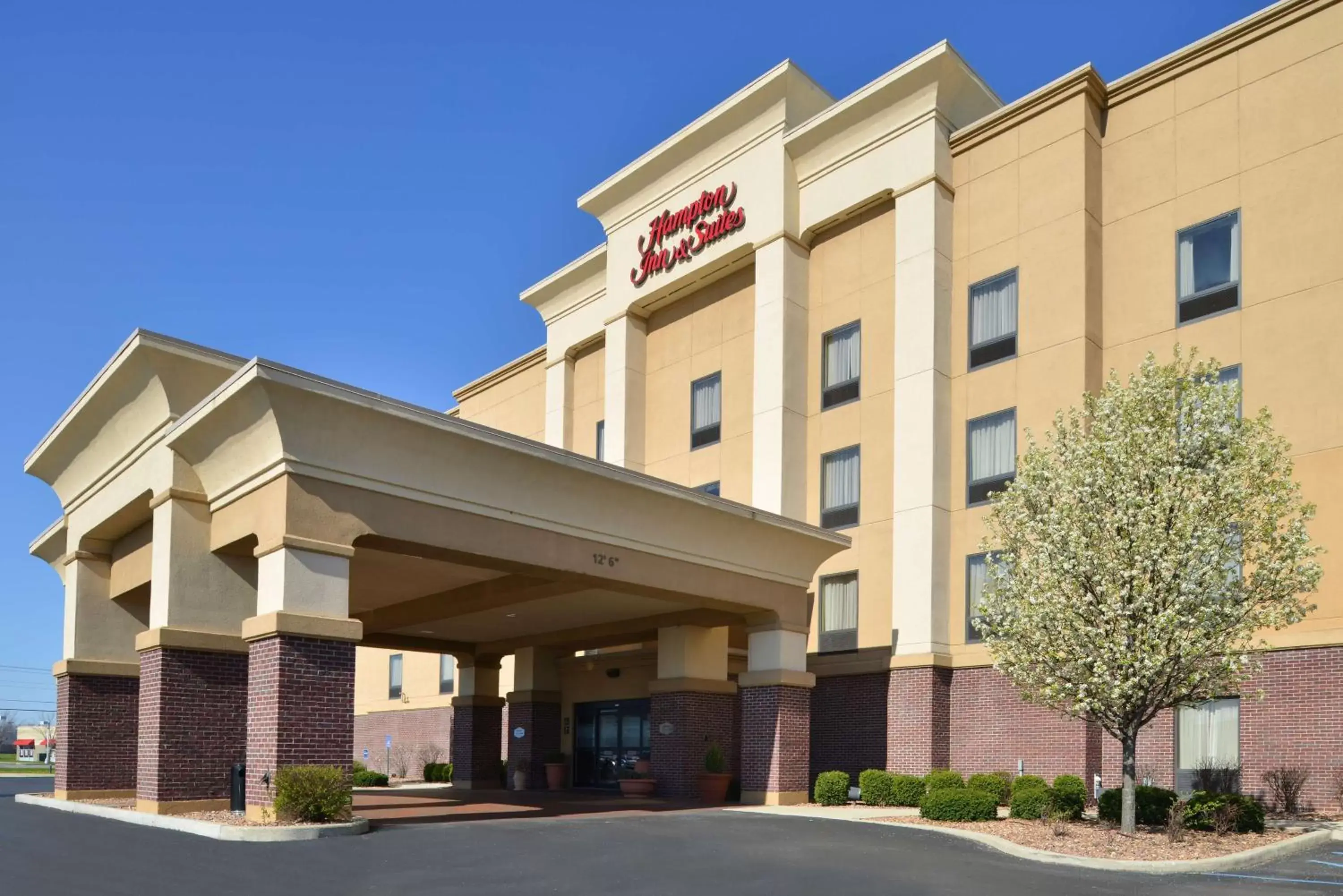 Hampton Inn & Suites Muncie Hampton Inn & Suites Muncie