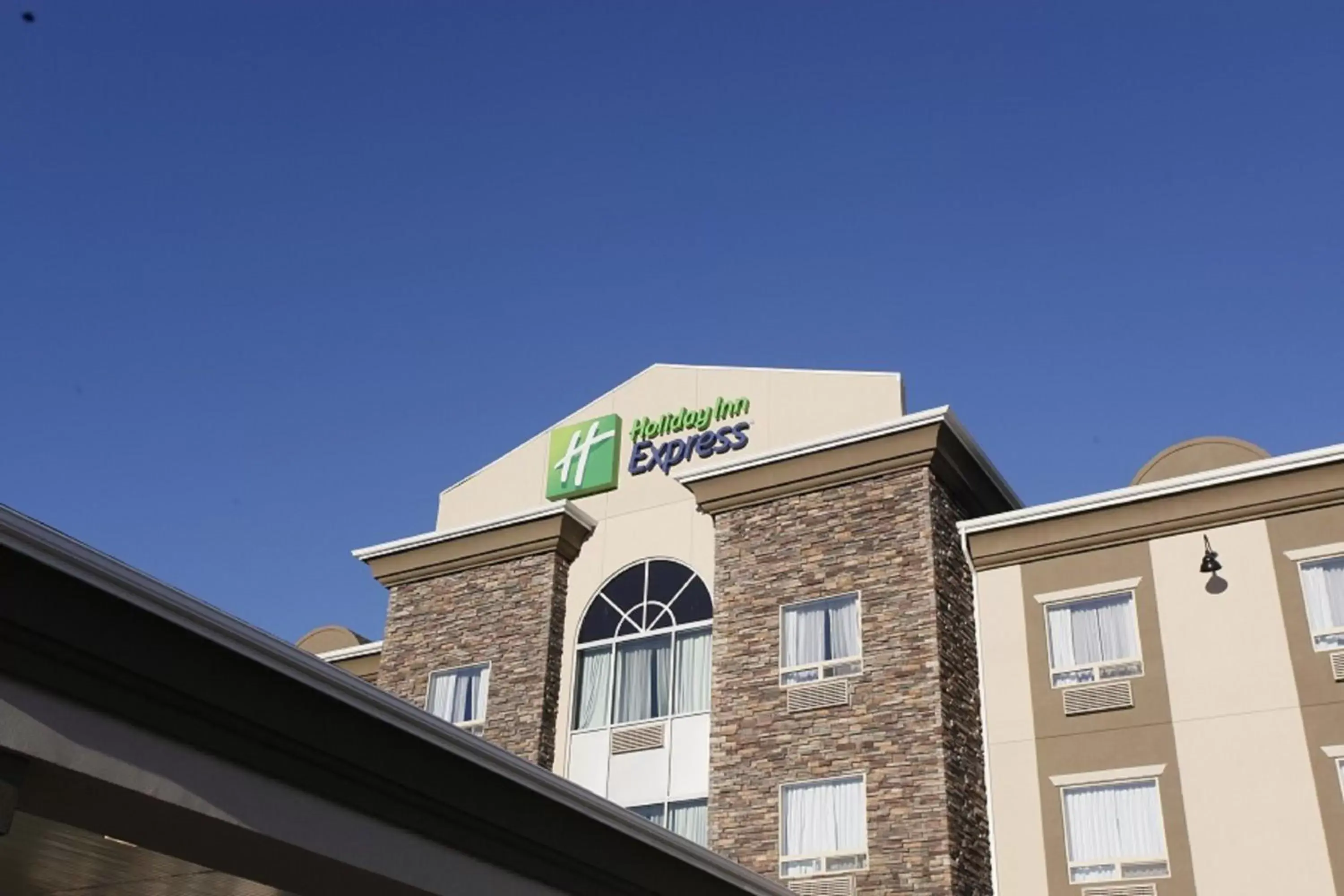 Property Building in Holiday Inn Express Fort St John, an IHG Hotel