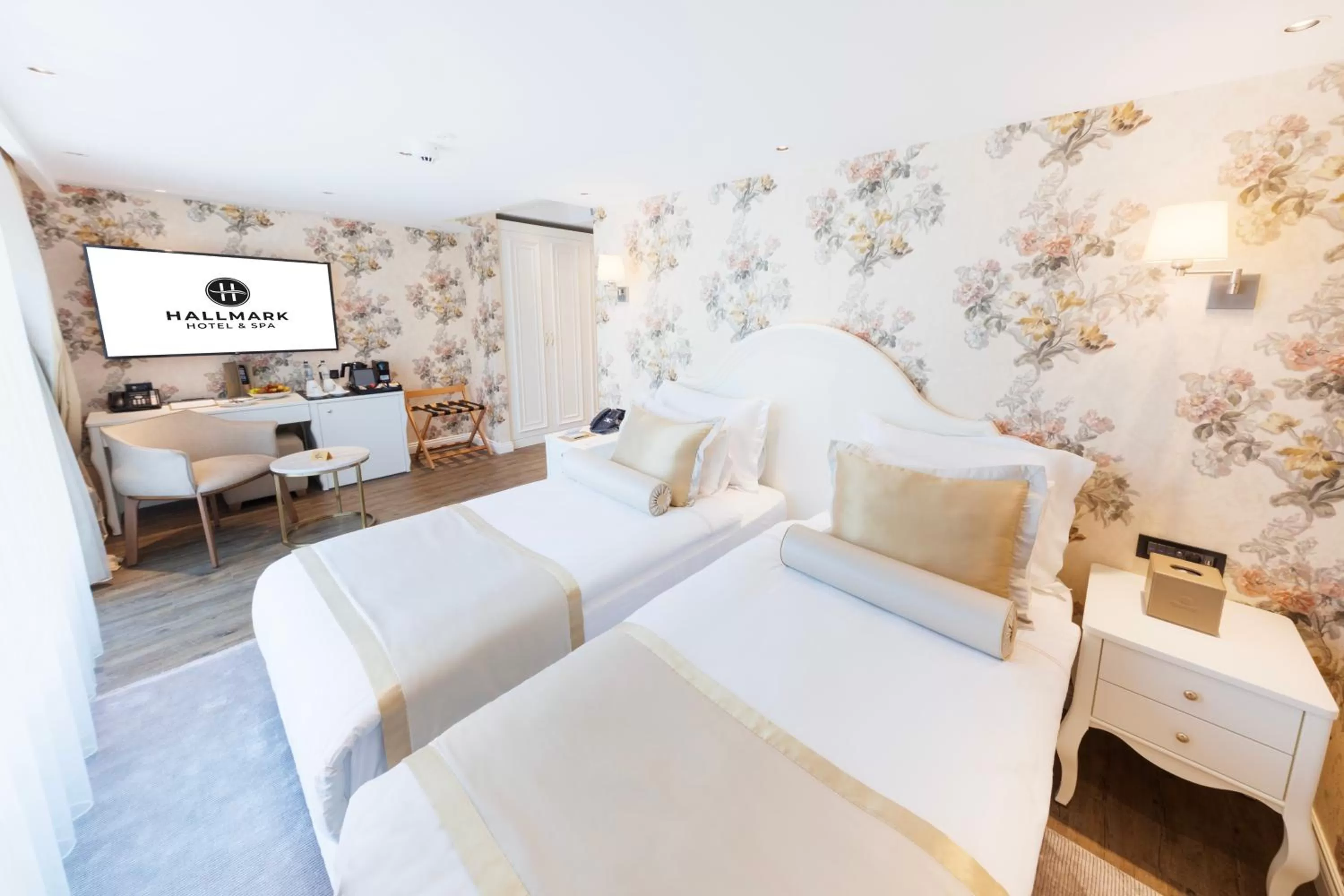 Bed in Hallmark Hotel & SPA Istanbul