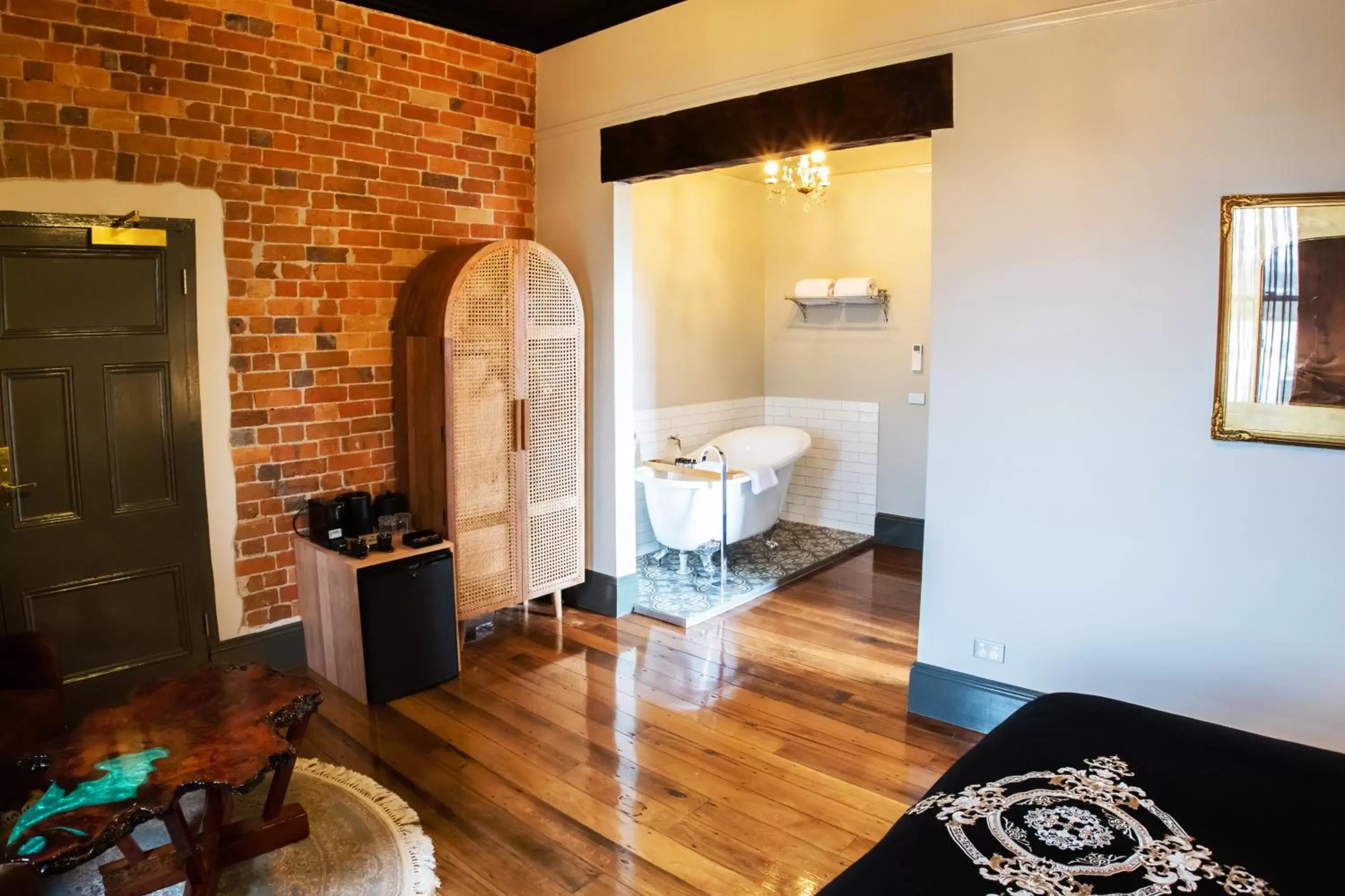 Bathroom, Dining Area in Hotel Australasia