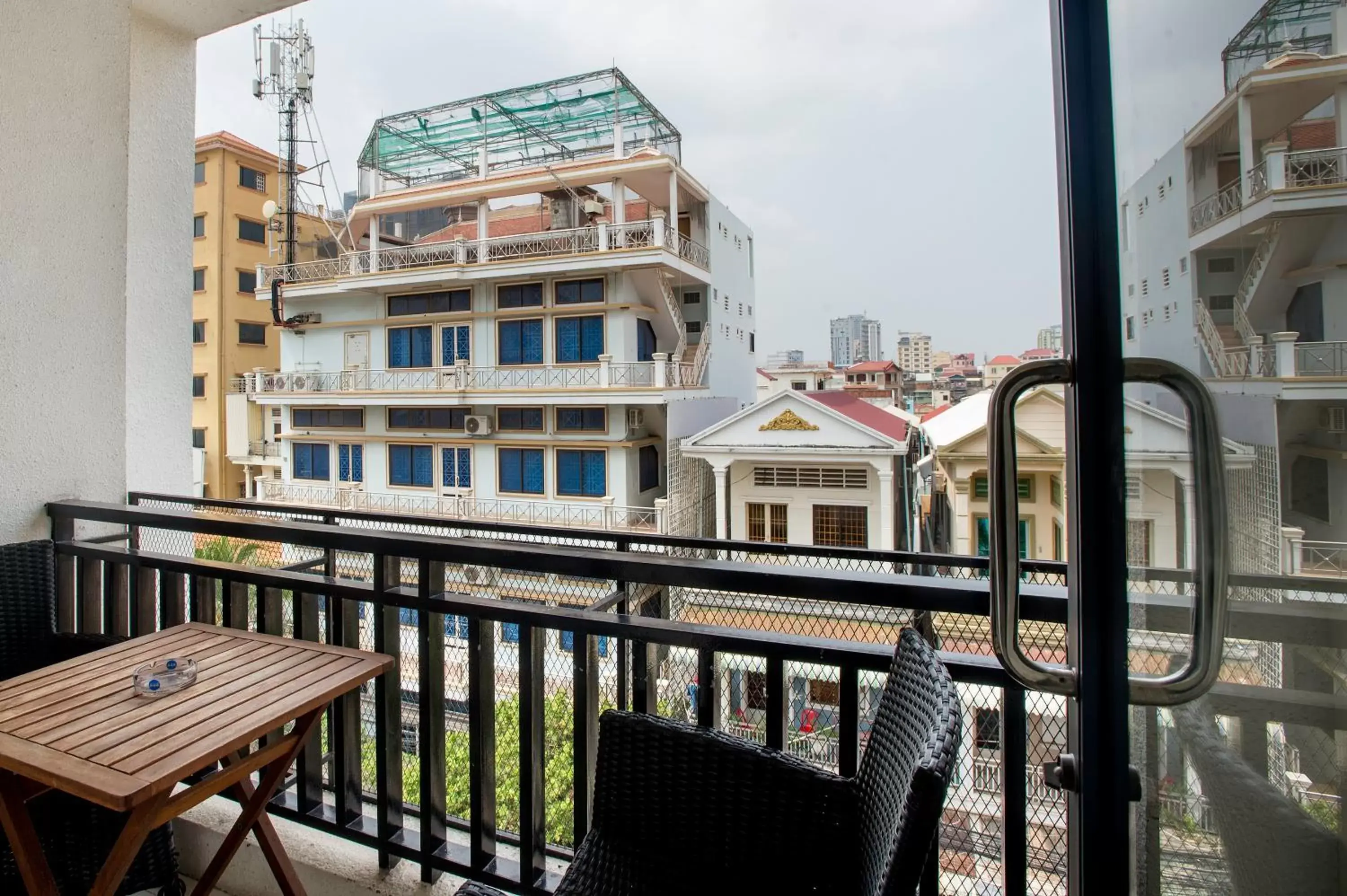 Balcony/Terrace in White Residence Hotel & Apartment