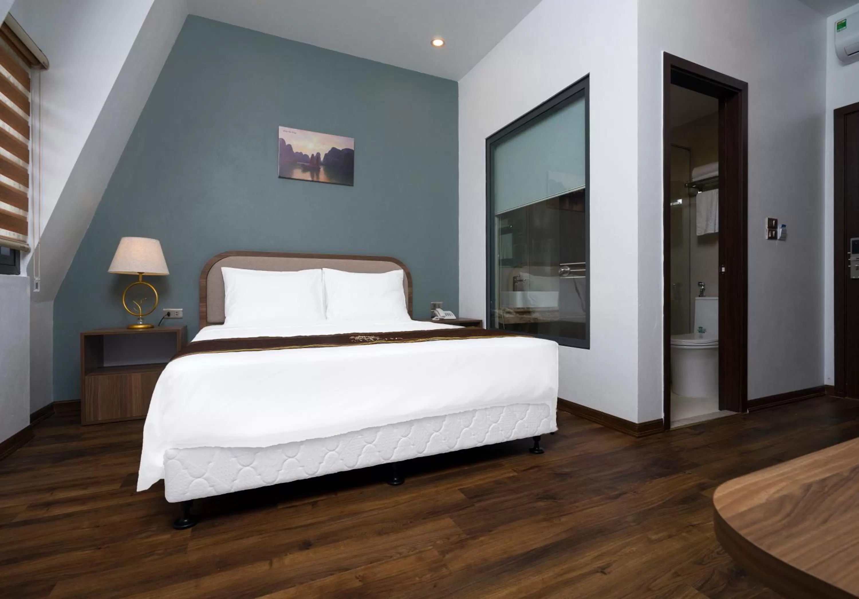 Deluxe Double Room in Lantana Ha Long Hotel