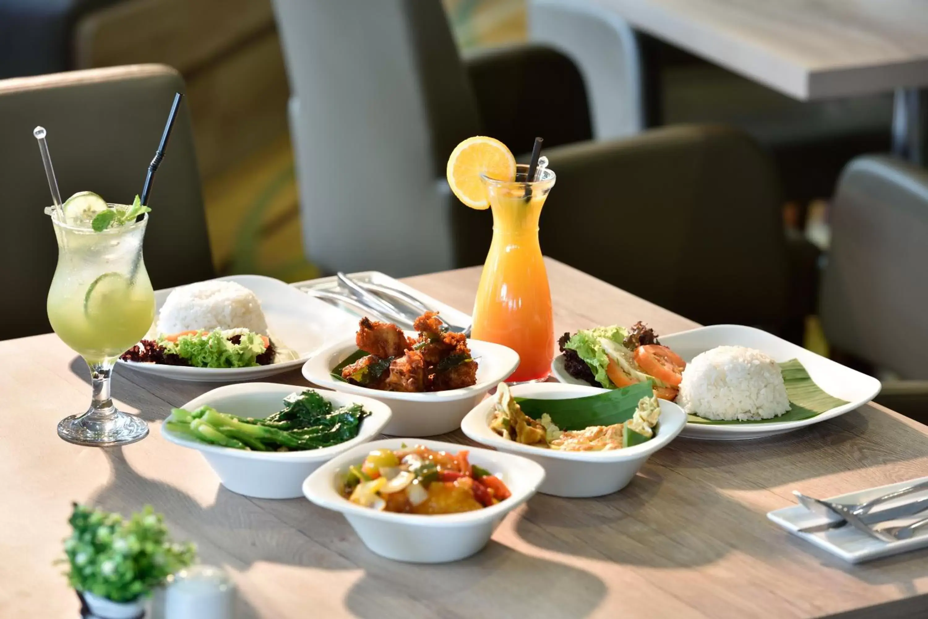 Restaurant/places to eat in St Giles Boulevard Restaurant/places to eat in St Giles Boulevard