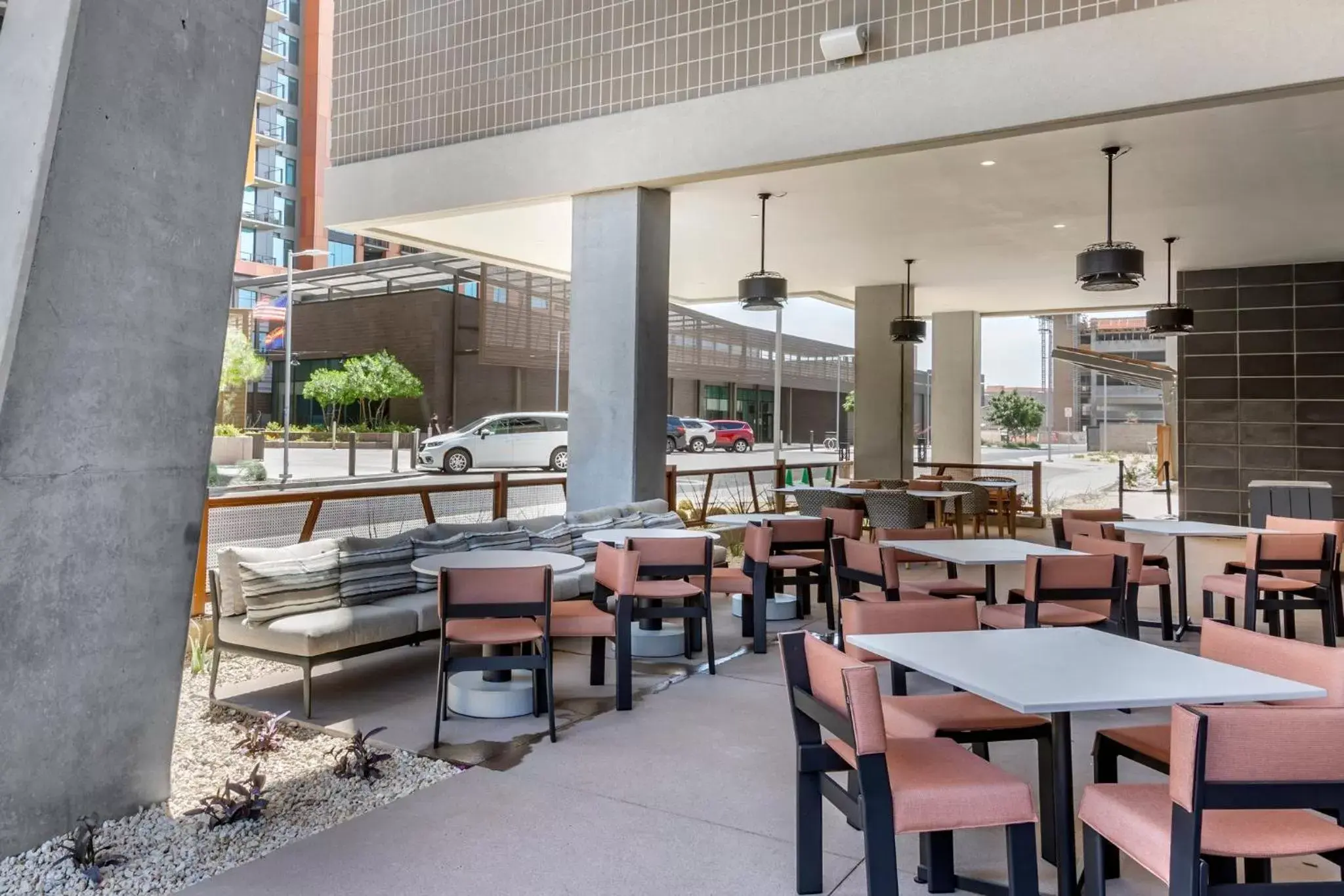 Balcony/Terrace, Restaurant/Places to Eat in Omni Tempe Hotel at ASU
