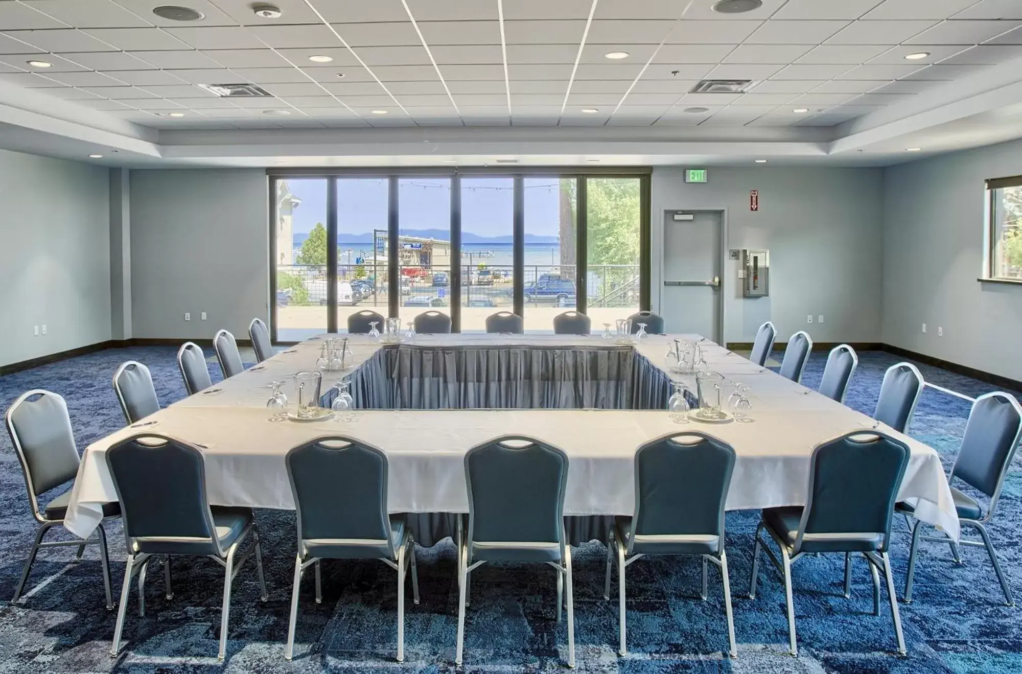 Business facilities in Beach Retreat & Lodge at Tahoe