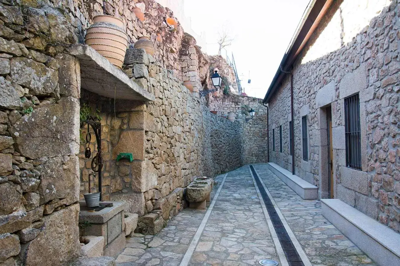 Patio, Property Building in Posada Doña Urraca