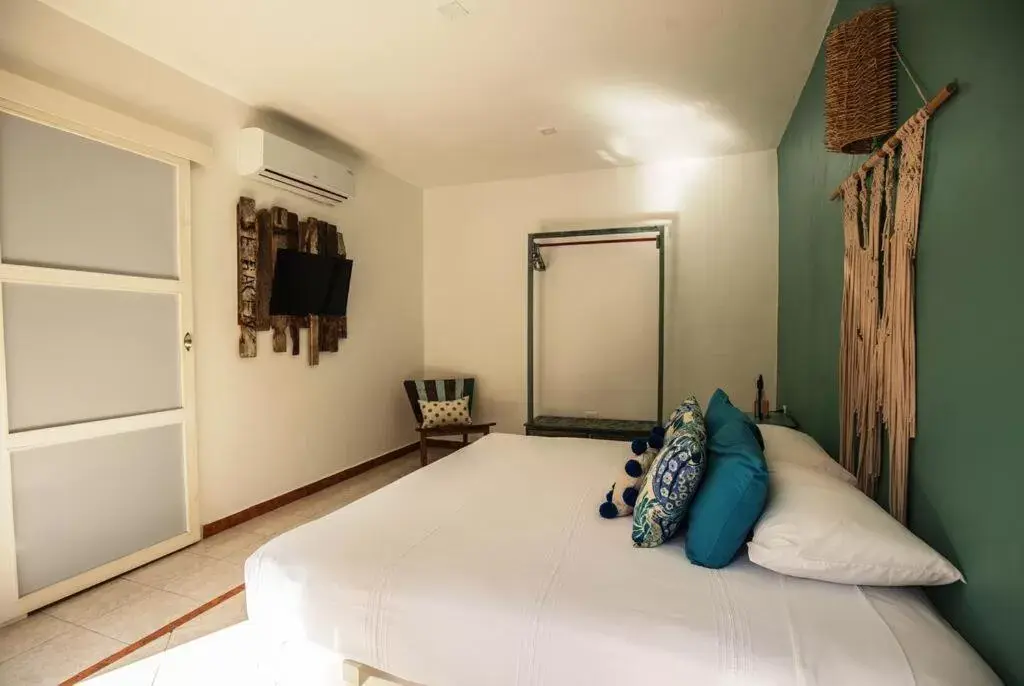 Property building, Bed in Casa Colonial Tulum