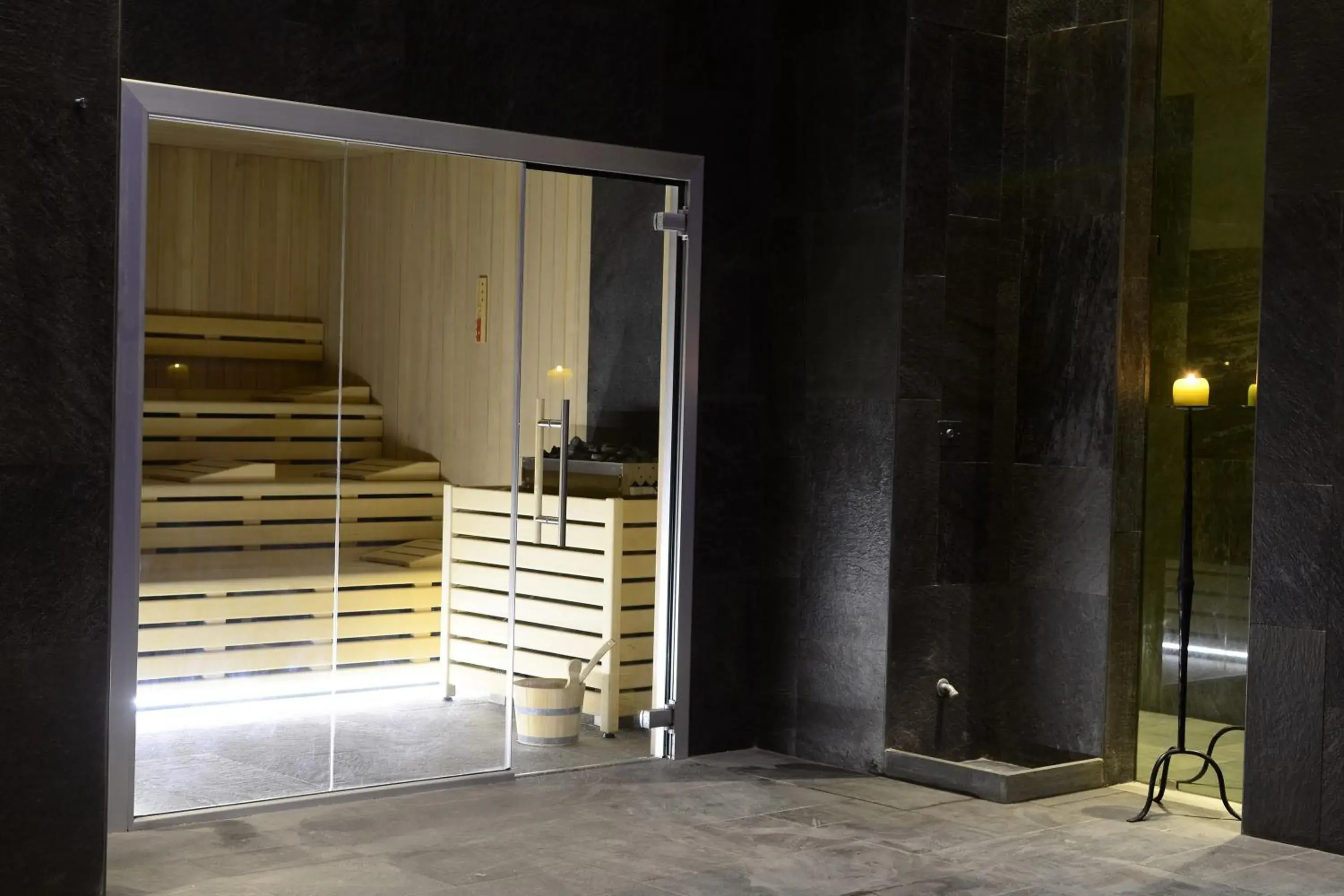 Spa and wellness centre/facilities in 4 Spa Resort Hotel Spa and wellness centre/facilities in 4 Spa Resort Hotel