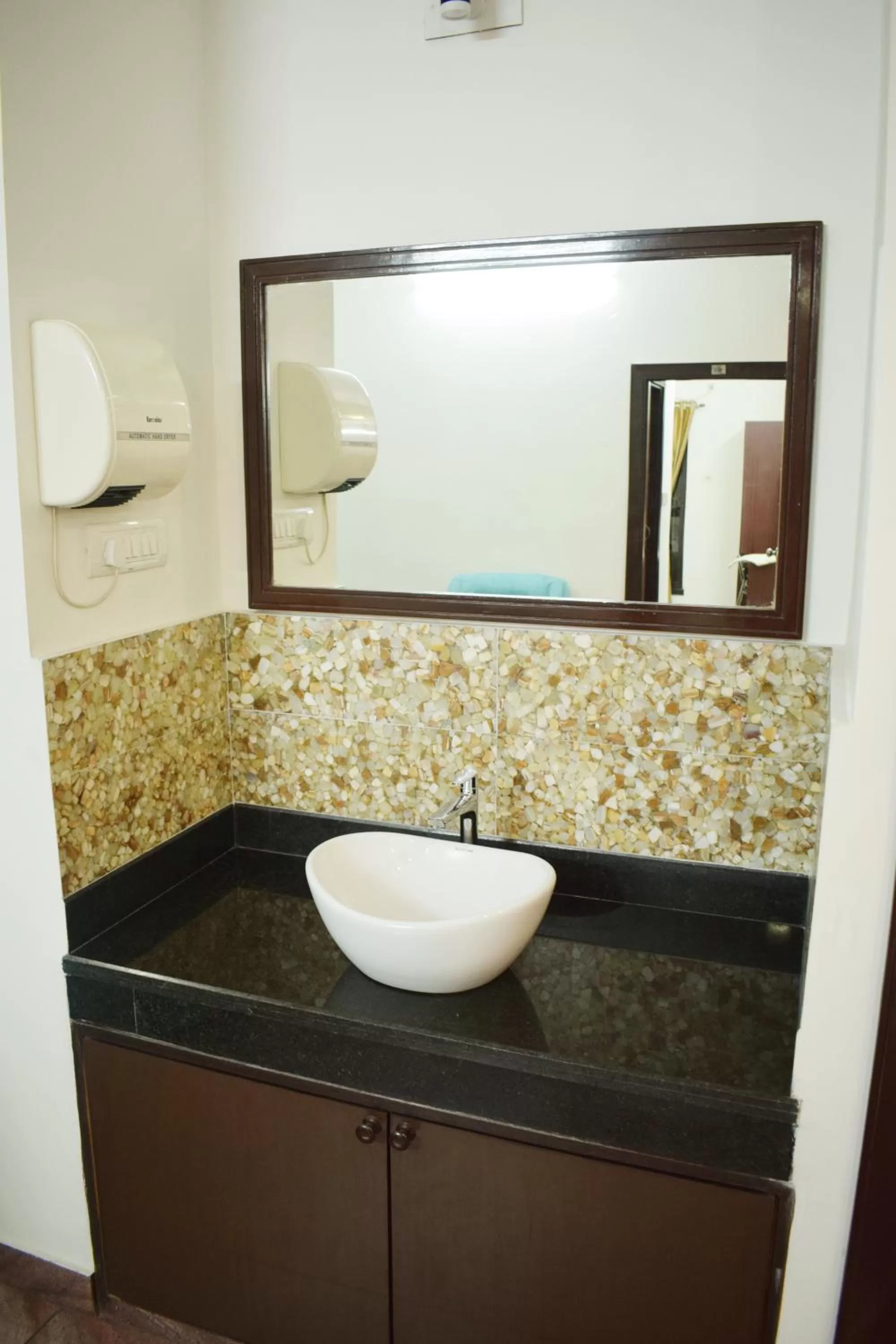Bathroom in Krishna Kunja " A Quiet & Peaceful Stay "